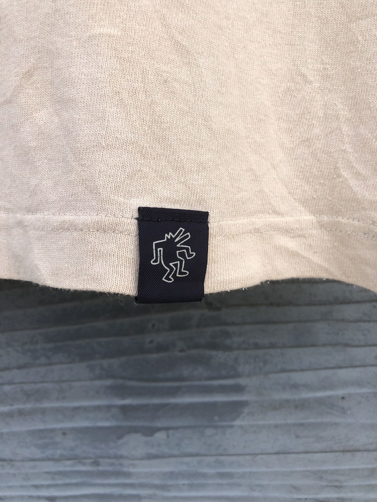 Japanese Brand × Keith Haring × Vintage Vintage Y2K Keith Haring X Uniqlo Skateboarding Backhit Tee Size US L / EU 52-54 / 3 - 8 Thumbnail