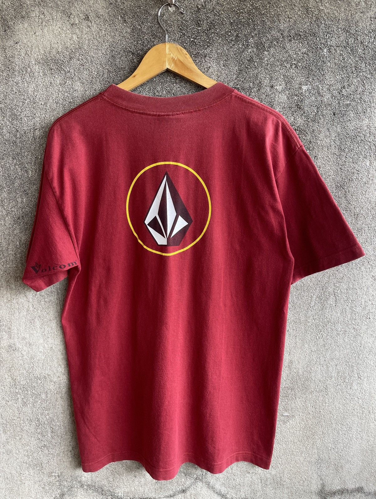 Volcom Vintage 90s Sun Faded🔥VOLCOM🔥Center Logo & Back Hit Tee Size US L / EU 52-54 / 3 - 3 Thumbnail