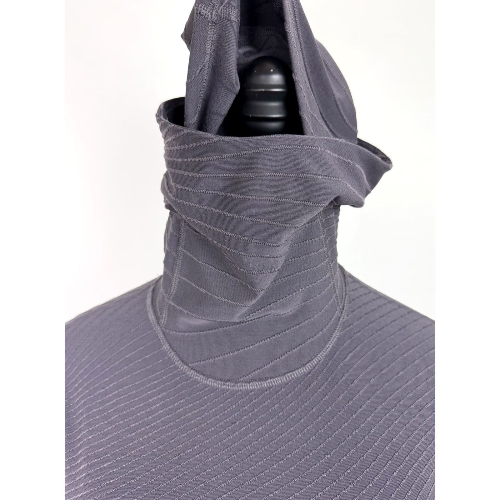 Nike Nike Dri-FIT Womens Small Hooded Running Shirt Charcoal Gray Long Sleeve Thumbholes Pullover Size S / US 4 / IT 40 - 3 Thumbnail