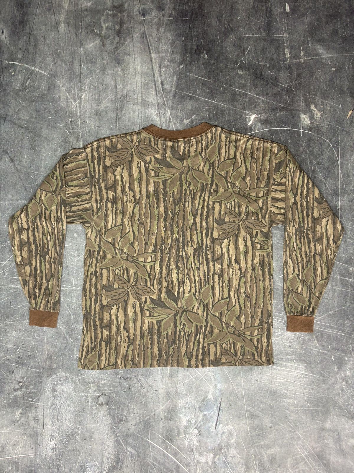 Realtree 🌲Realtree Bark Camo Long Sleeve T-Shirt Size US L / EU 52-54 / 3 - 5 Thumbnail