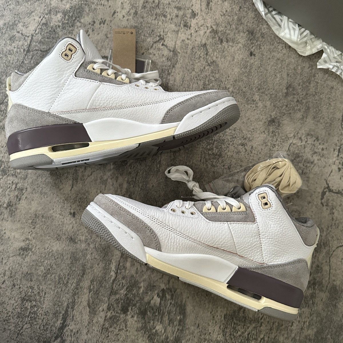 A Ma Maniere × Nike A Ma Maniere x Jordan 3 Retro Size US 10 / EU 43 - 3 Thumbnail
