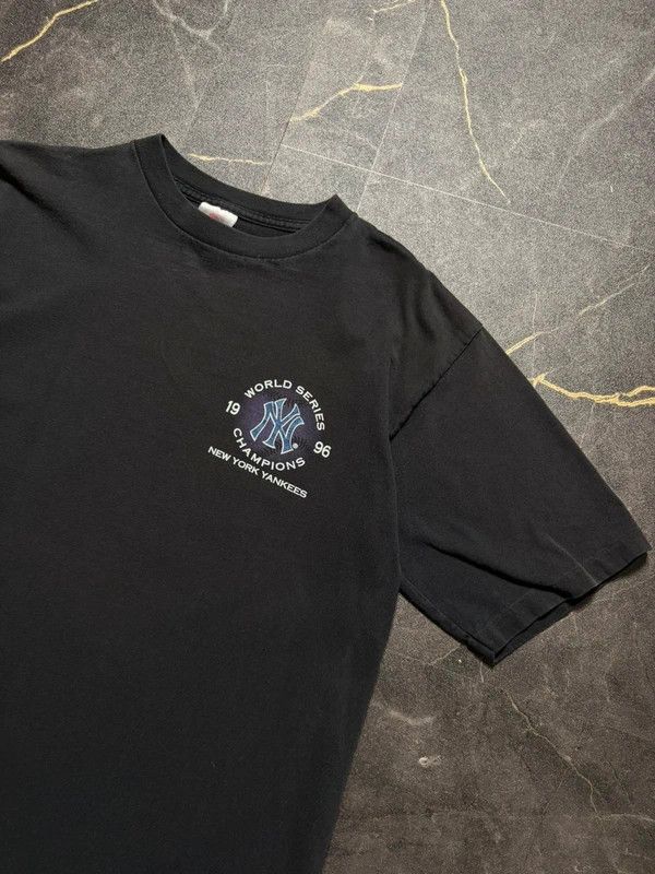MLB MLB New York Yankees 1998 World Series Tee Size US L / EU 52-54 / 3 - 3 Thumbnail