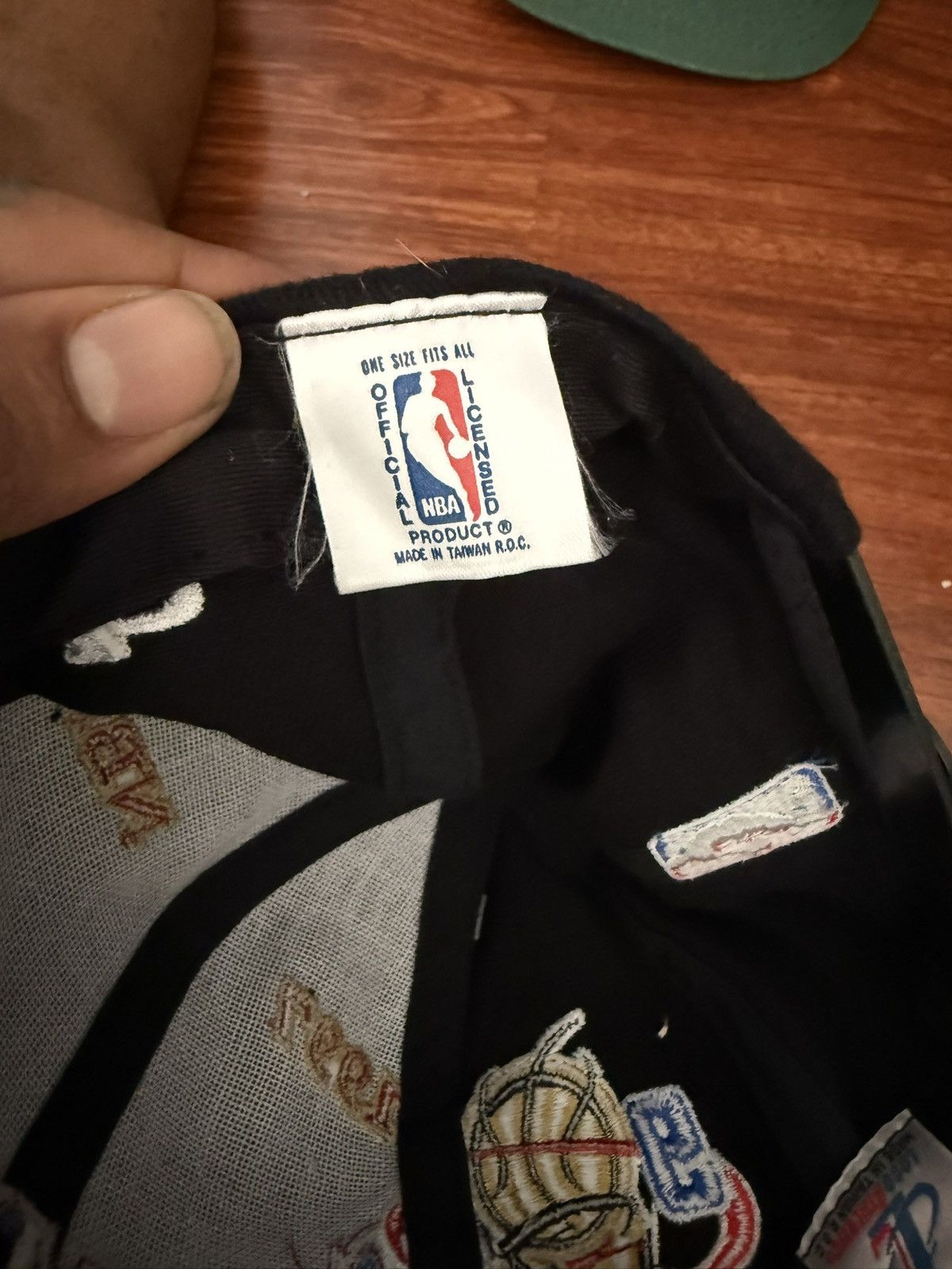 Logo Athletic Vintage 1997 bulls championship locker room hat Size ONE SIZE - 3 Thumbnail