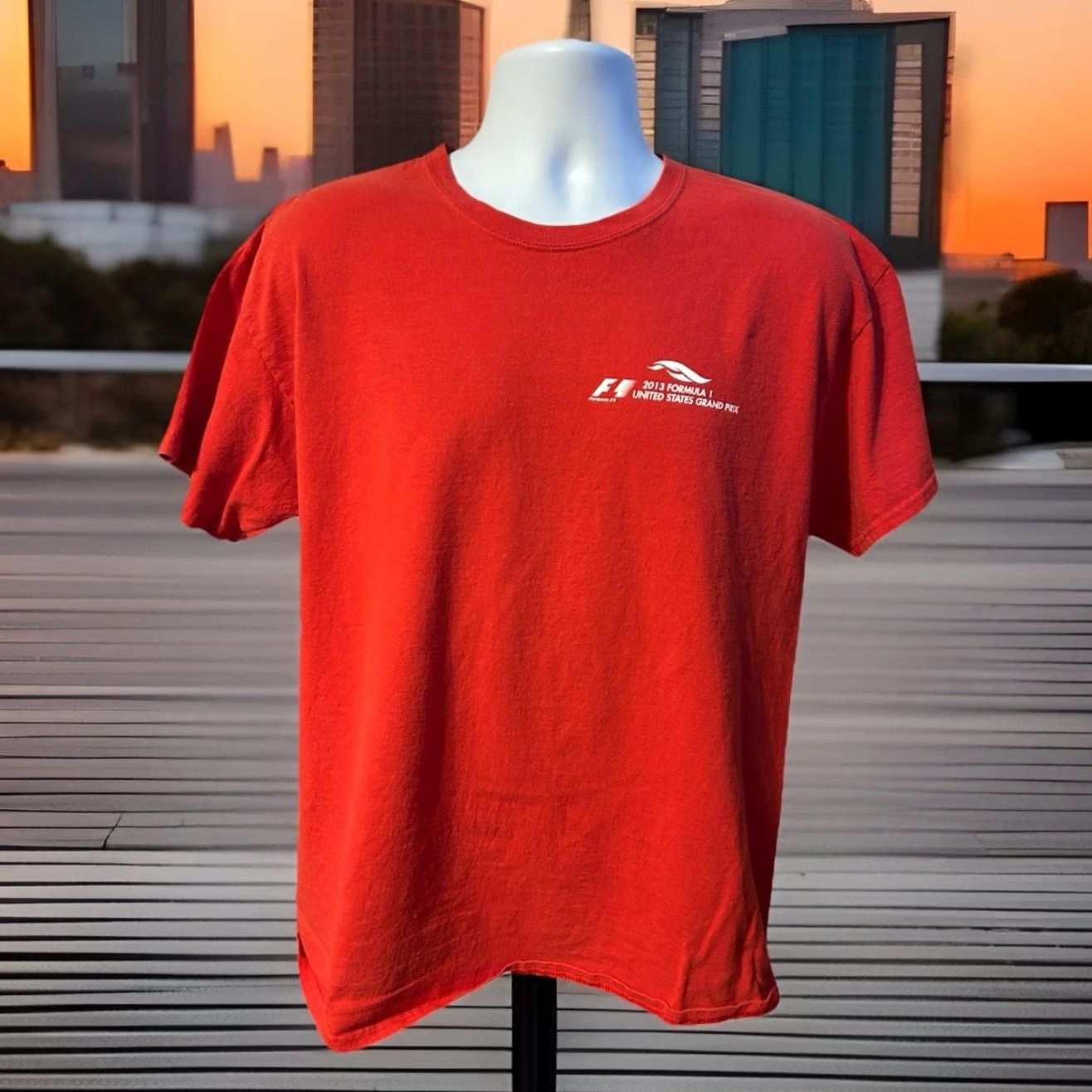 Gildan Formula 1 United States Grand Prix 2013 Shirt Men L Red Double-Sided Texas Gildan Size US L / EU 52-54 / 3 - 7 Thumbnail