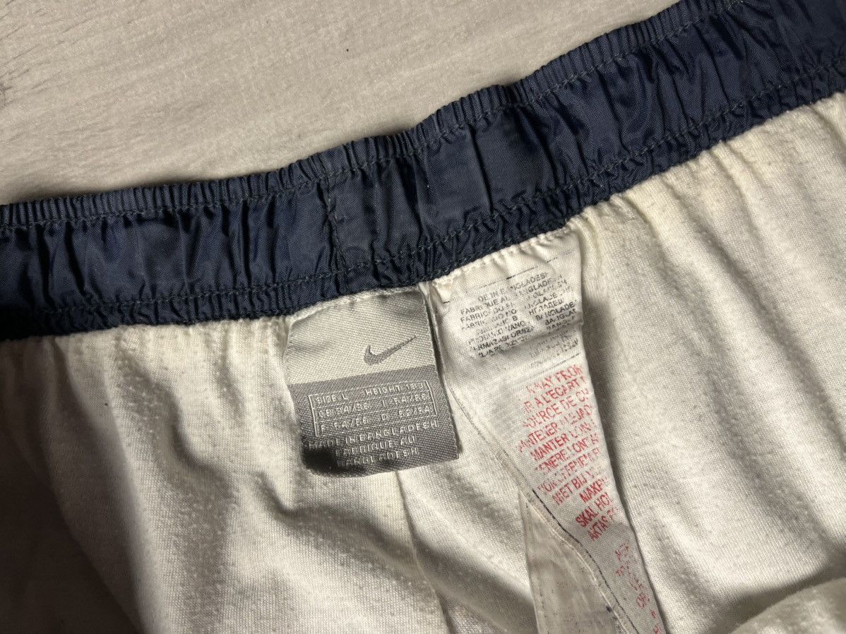 Nike Vintage Nike Pants nylon drill size Large Size US 34 / EU 50 - 4 Thumbnail