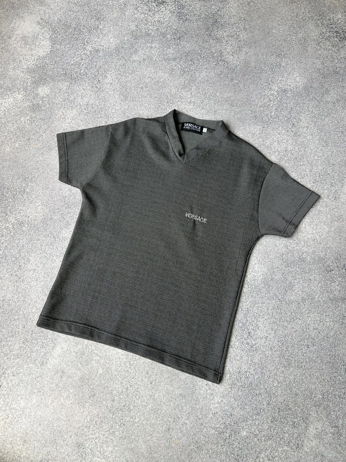 Versace × Versace Jeans Couture × Vintage Vintage Versace Jeans Couture Grey Tee Size US L / EU 52-54 / 3 - 4 Thumbnail