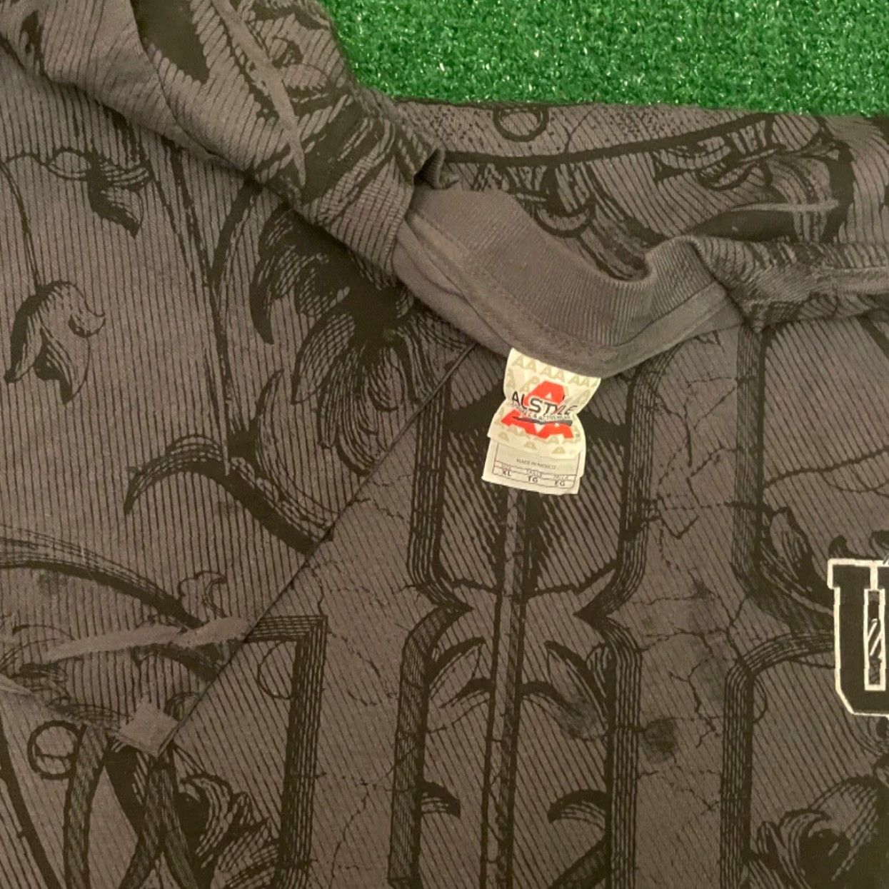 Logo 7 VINTAGE Untamed MMA All Over Print Wings Grunge Punk VTG Shirt Mens XL Gray Logo T-Shirt Size US XL / EU 56 / 4 - 3 Thumbnail