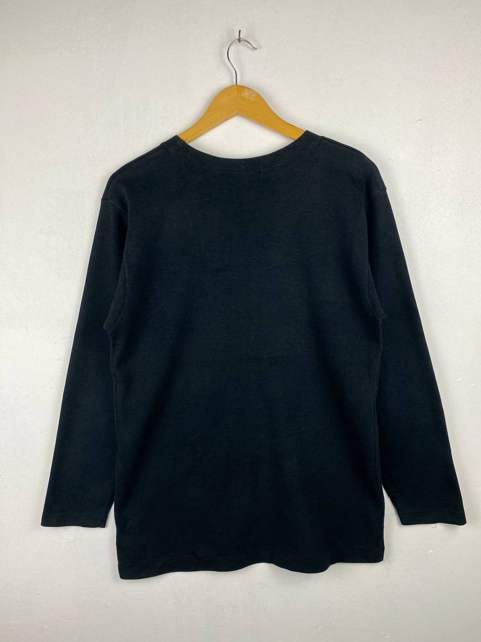 Gianni Valentino vintage gianni valentino longsleeves tee nice design Size US M / EU 48-50 / 2 - 7 Thumbnail