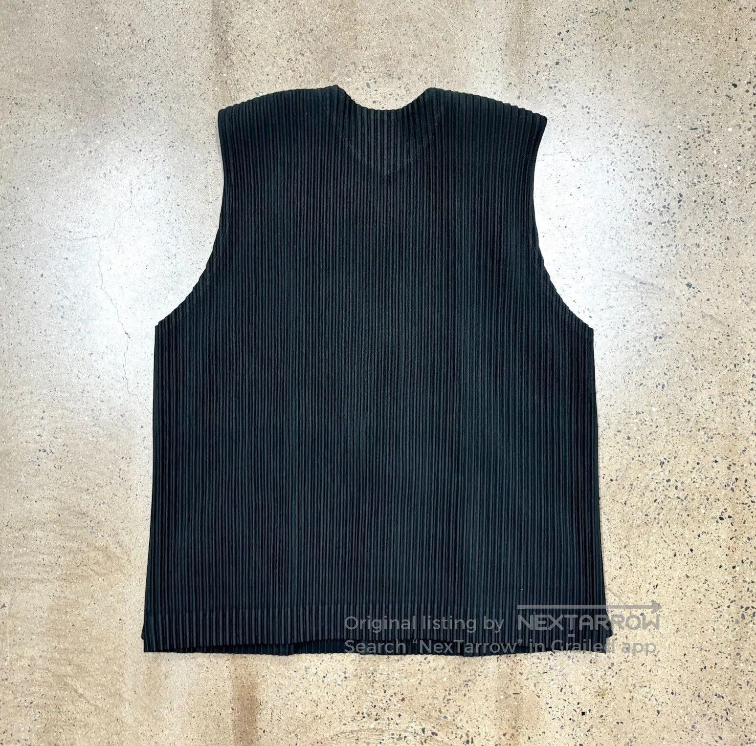 Pleats Please Issey Miyake Issey Miyake Pleated Button Vest. Size US L / EU 52-54 / 3 - 4 Thumbnail