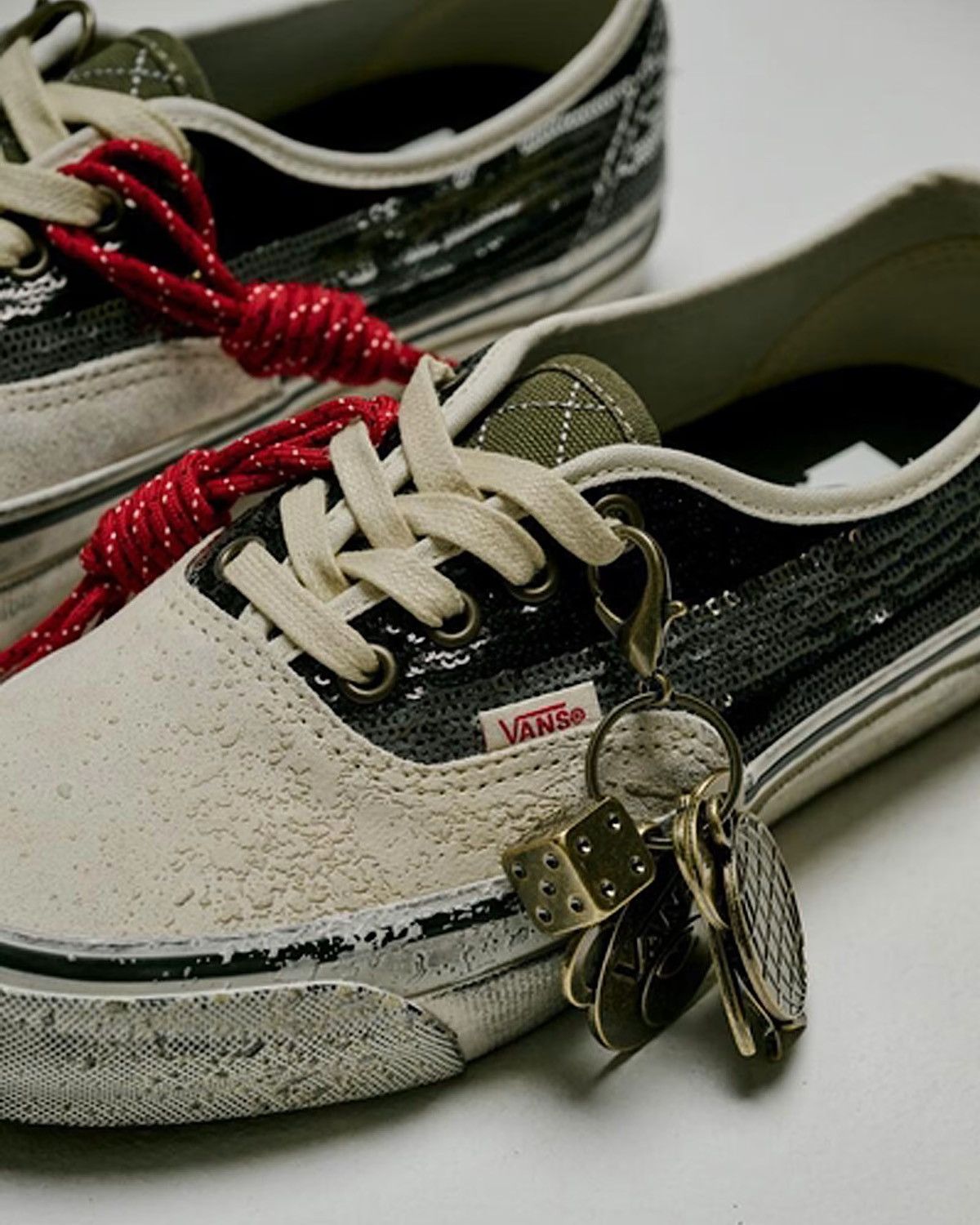 Vans Vans havana chanel charm Size US 8 / EU 41 - 3 Thumbnail