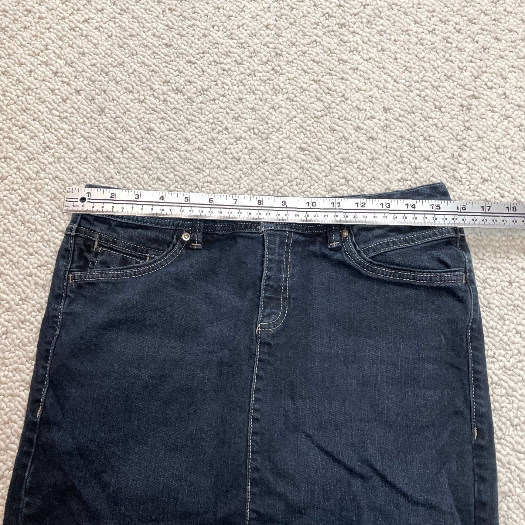 Tommy Hilfiger Tommy Hilfiger Jean Skirt Womens 6 Blue Denim Dark Wash Short Mini Pockets Solid Size 28" / US 6 / IT 42 - 3 Thumbnail