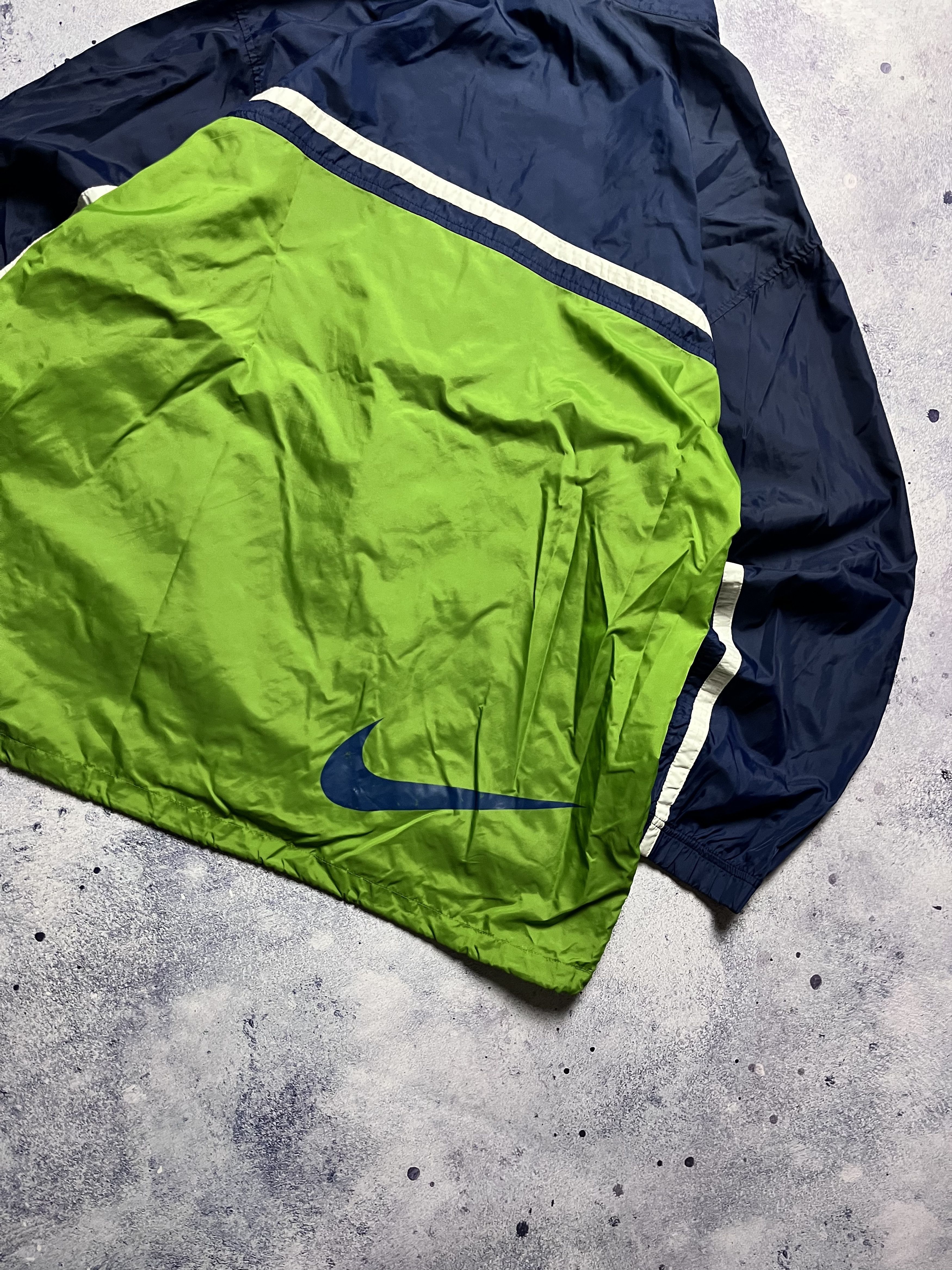 Nike Nike 90's Vintage Oversize Big Logo Windbreaker Light Jacket Size US L / EU 52-54 / 3 - 10 Thumbnail
