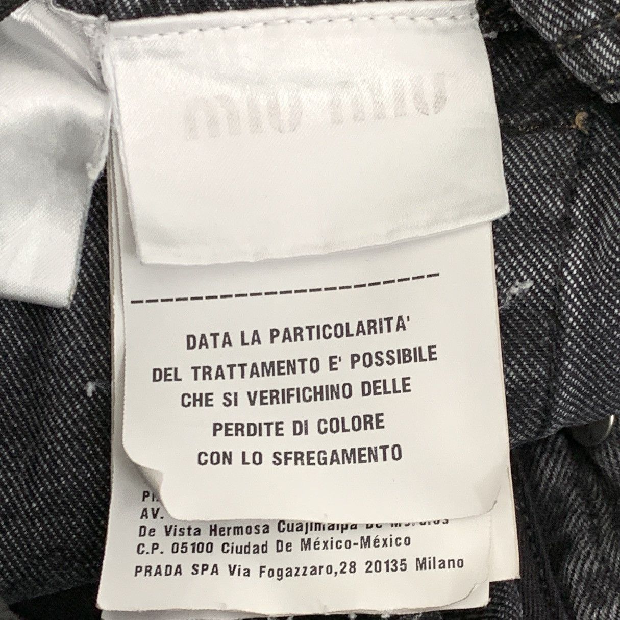 Miu Miu Miu Miu Black-Grey Logo Printed Cotton Casual Shorts K26WX Size 24" / US 00 / IT 34 - 8 Thumbnail