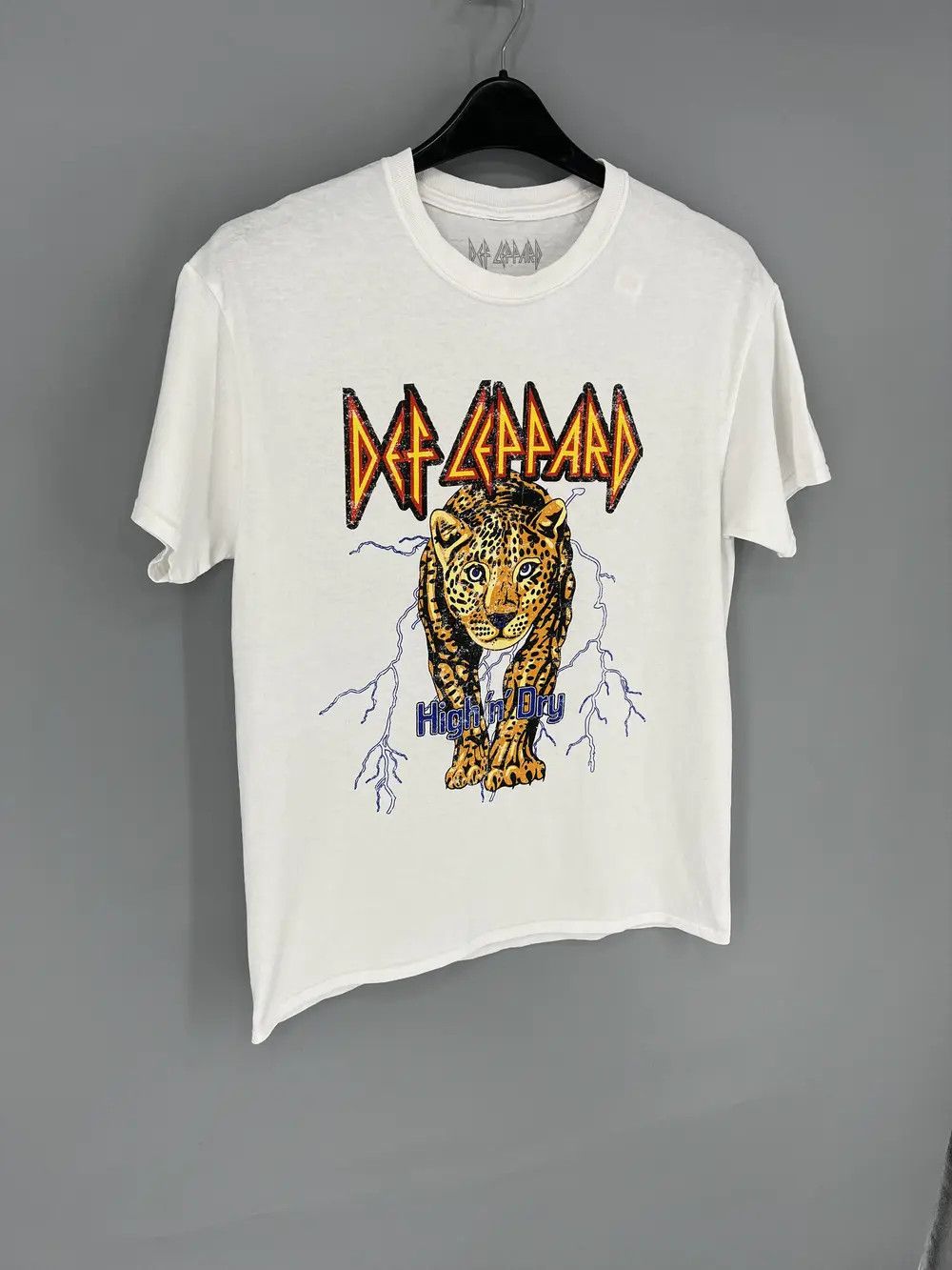 Band Tees VINTAGE Y2K DEF LEPPARD BAND TEE SIZE S Size US S / EU 44-46 / 1 - 4 Thumbnail