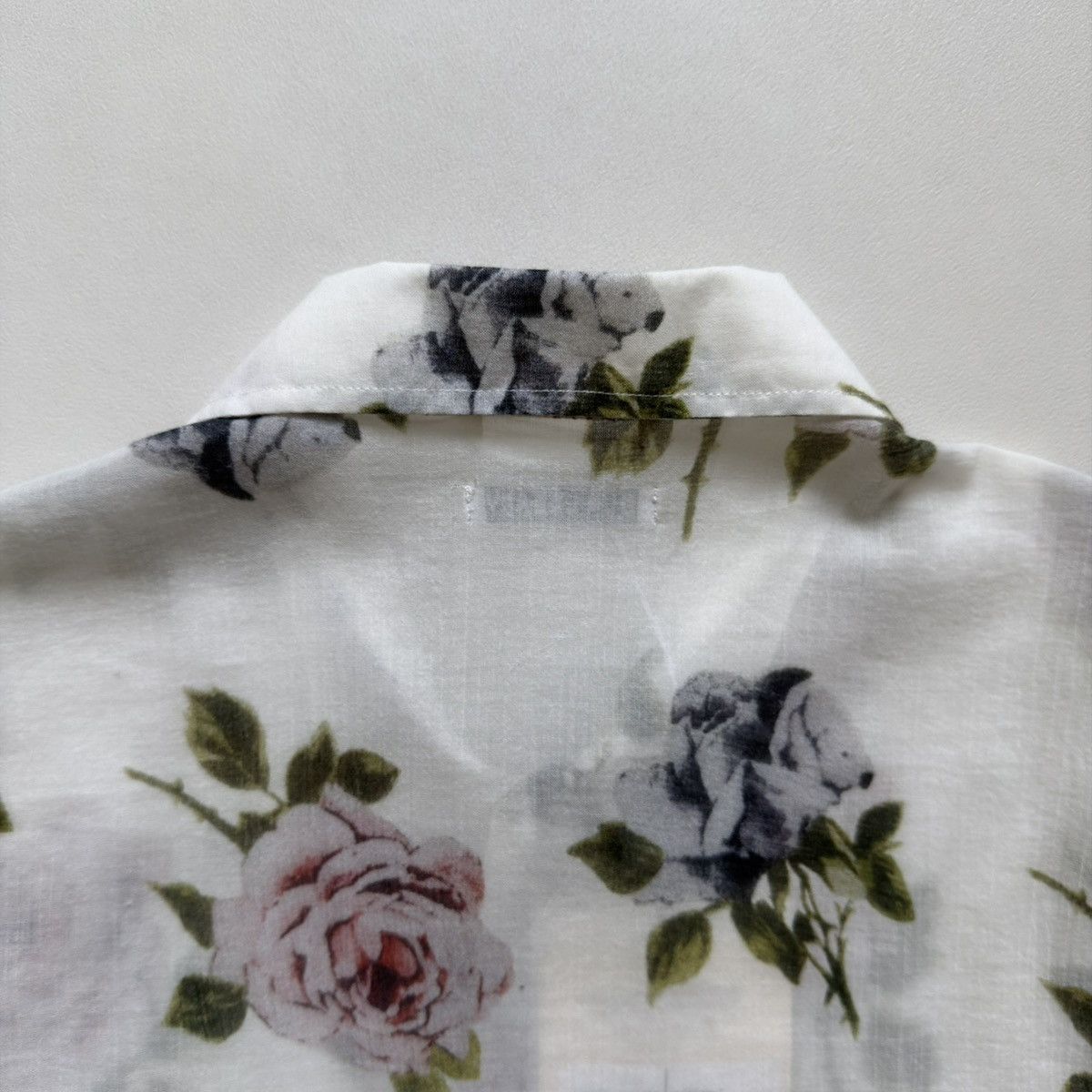 Our Legacy White Cotton Voile ‘Rose Print’ Box Shirt Size US S / EU 44-46 / 1 - 18 Thumbnail