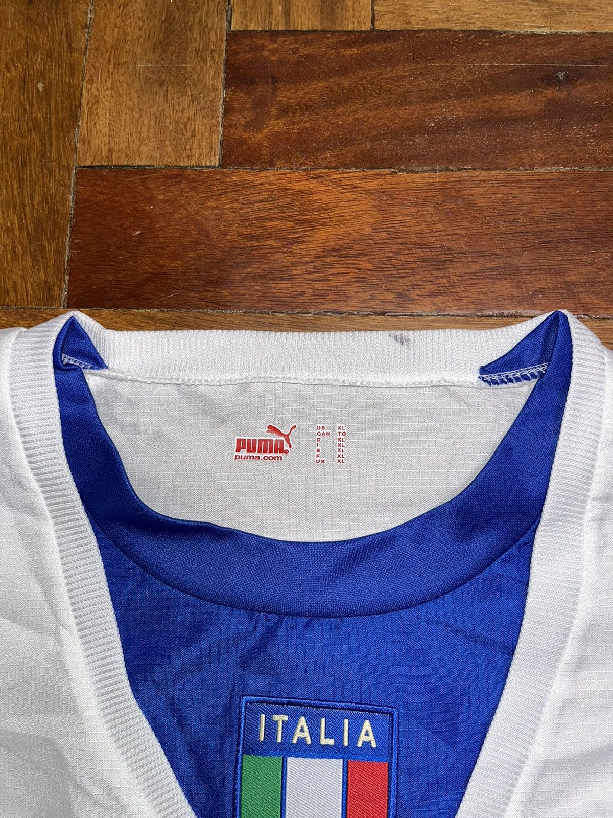 Vintage Puma x Neil Barrett Italy 2006 Vintage Signed Away Jersey Size US XL / EU 56 / 4 - 3 Thumbnail