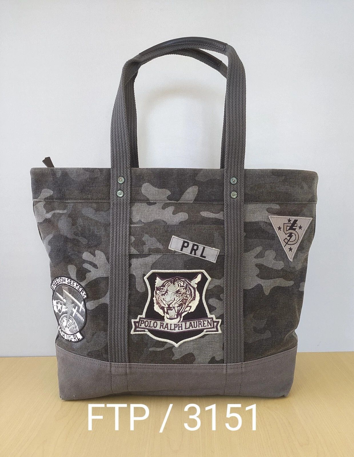 Polo Ralph Lauren Polo Ralph Lauren Canvas Camo Tote FTP 3151 Size ONE SIZE - 16 Thumbnail