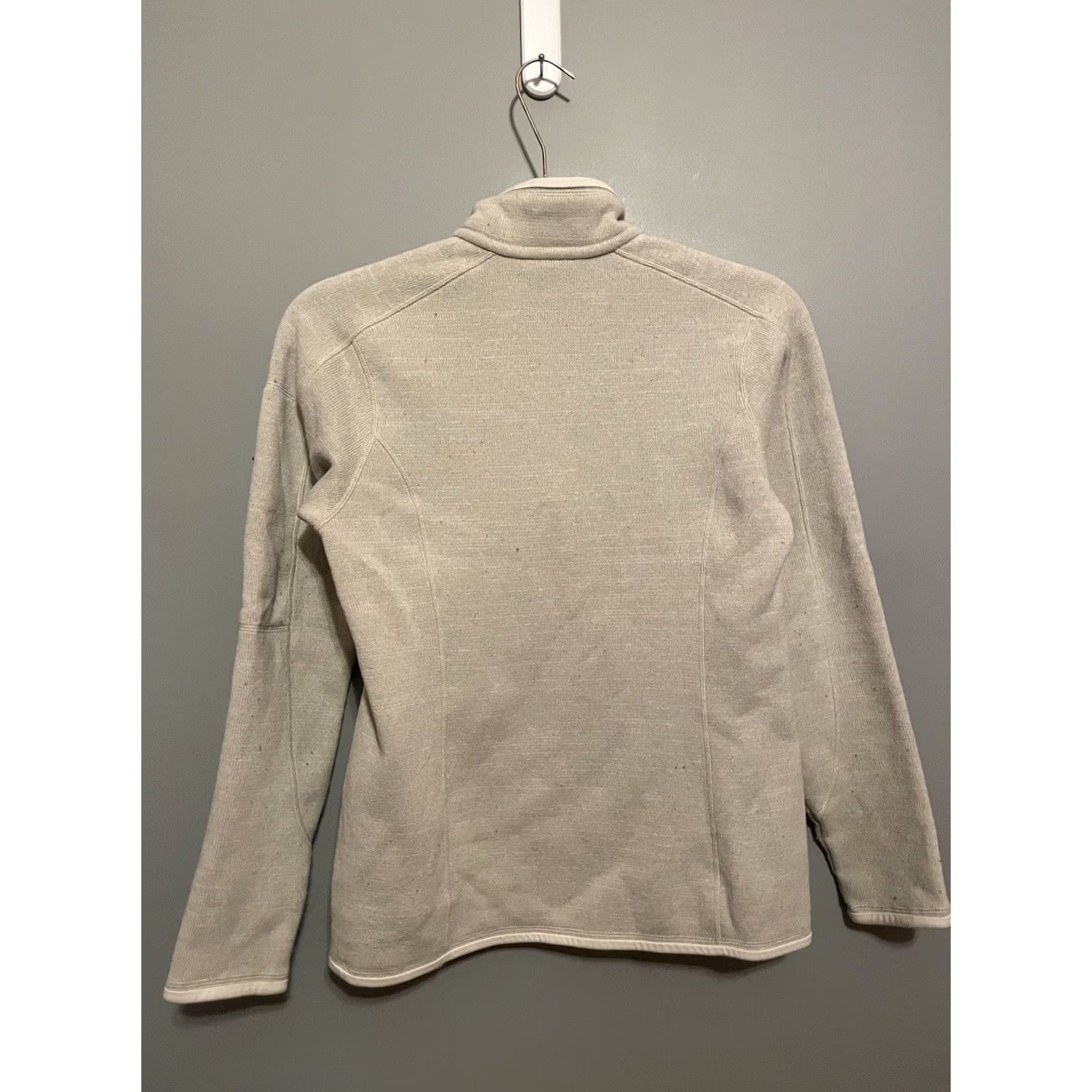 Patagonia Patagonia Sweater Women’s Size M Ivory Pullover Mock Neck Long Sleeve Fleece 25” Length A319 NA Size M / US 6-8 / IT 42-44 - 6 Thumbnail