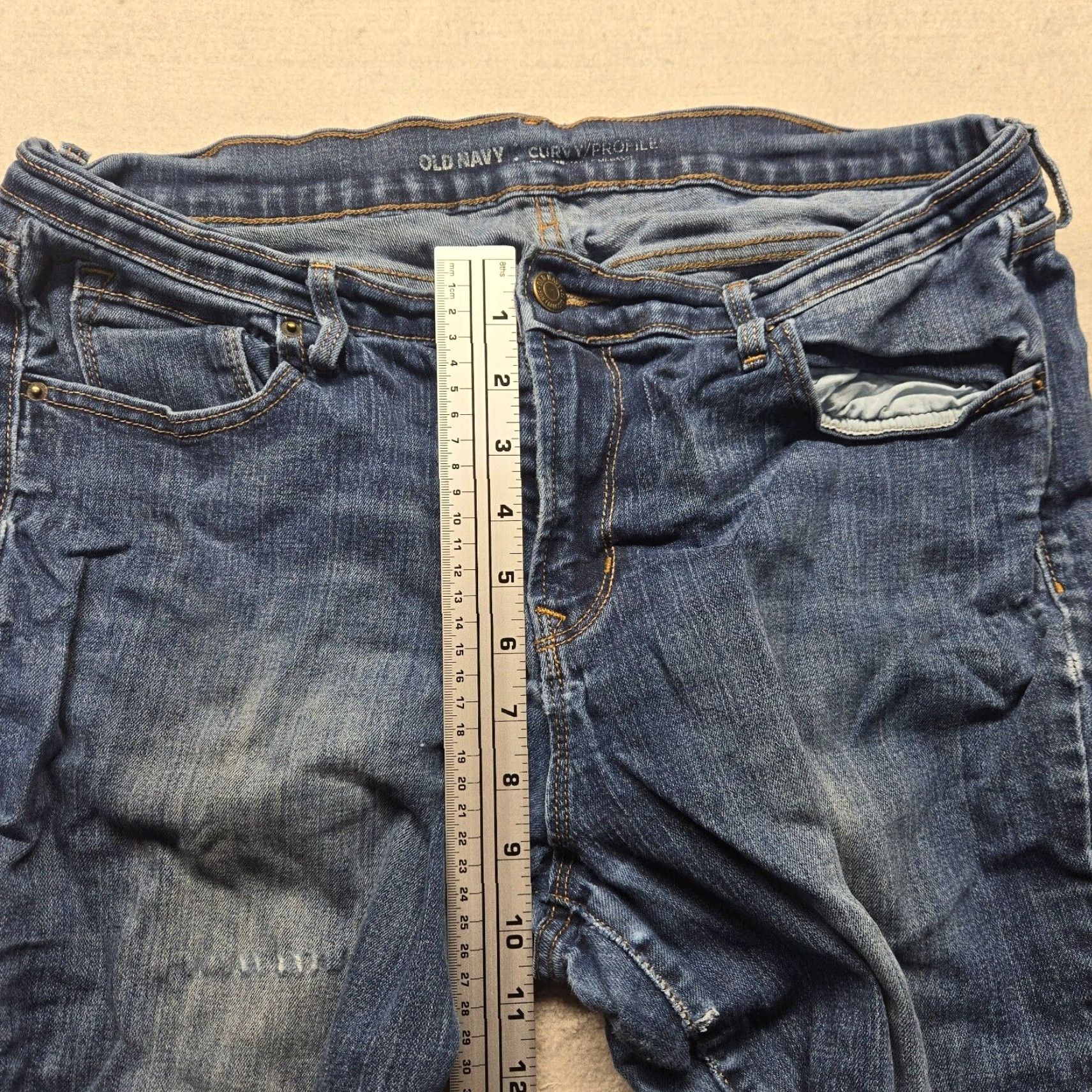 Old Navy Old Navy Women's Jeans Pants Curvy Profile Mid Rise Denim Short 14 Blue Regular Size 14 Jeans Womens Size 36" / US 14 / IT 50 - 6 Thumbnail