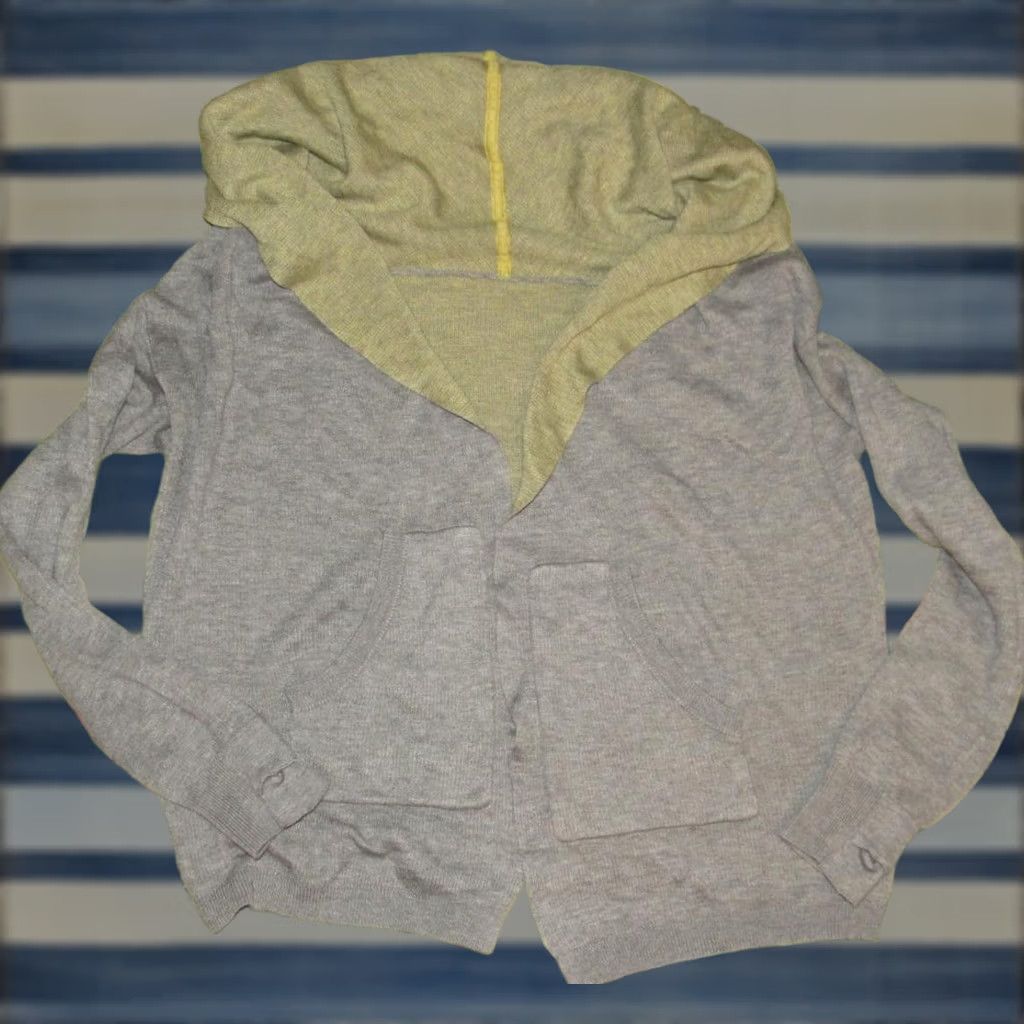 Lululemon LULULEMON Grey Hooded Reversible Wrap Sweater M/L - Women - Gray - Wrap - Sweater - M/L Size M / US 6-8 / IT 42-44 - 1 Thumbnail