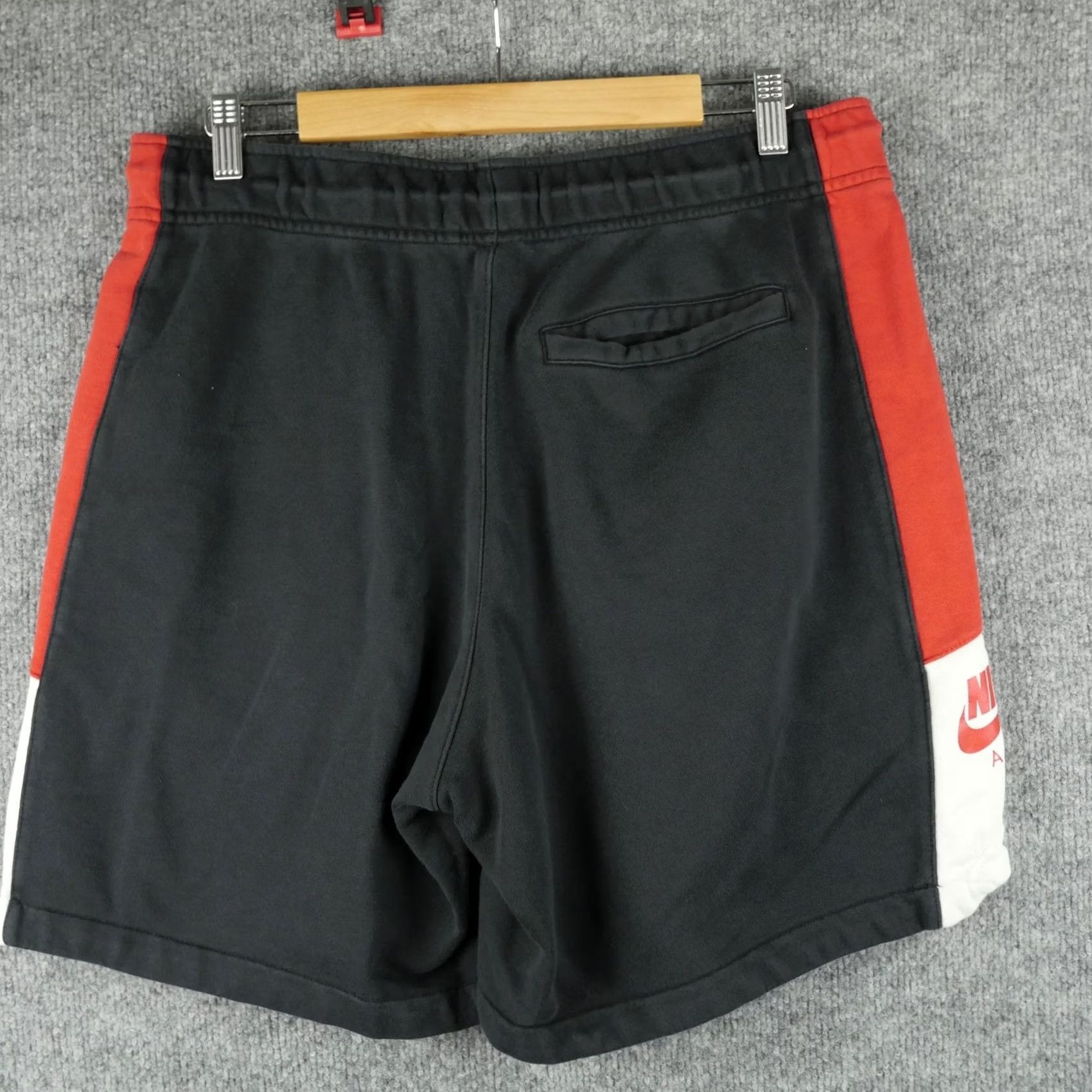 Jordan Brand Jordan Sweat Shorts Mens Large Black Red Nike Jumpman Colorblock CZ1168-010 Size US 33 - 2 Thumbnail