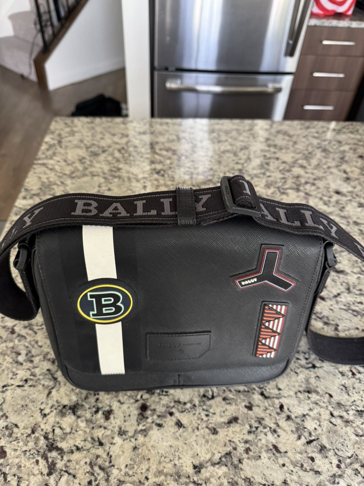 Bally Bally Multi Patch Messenger Bag Size ONE SIZE - 5 Thumbnail