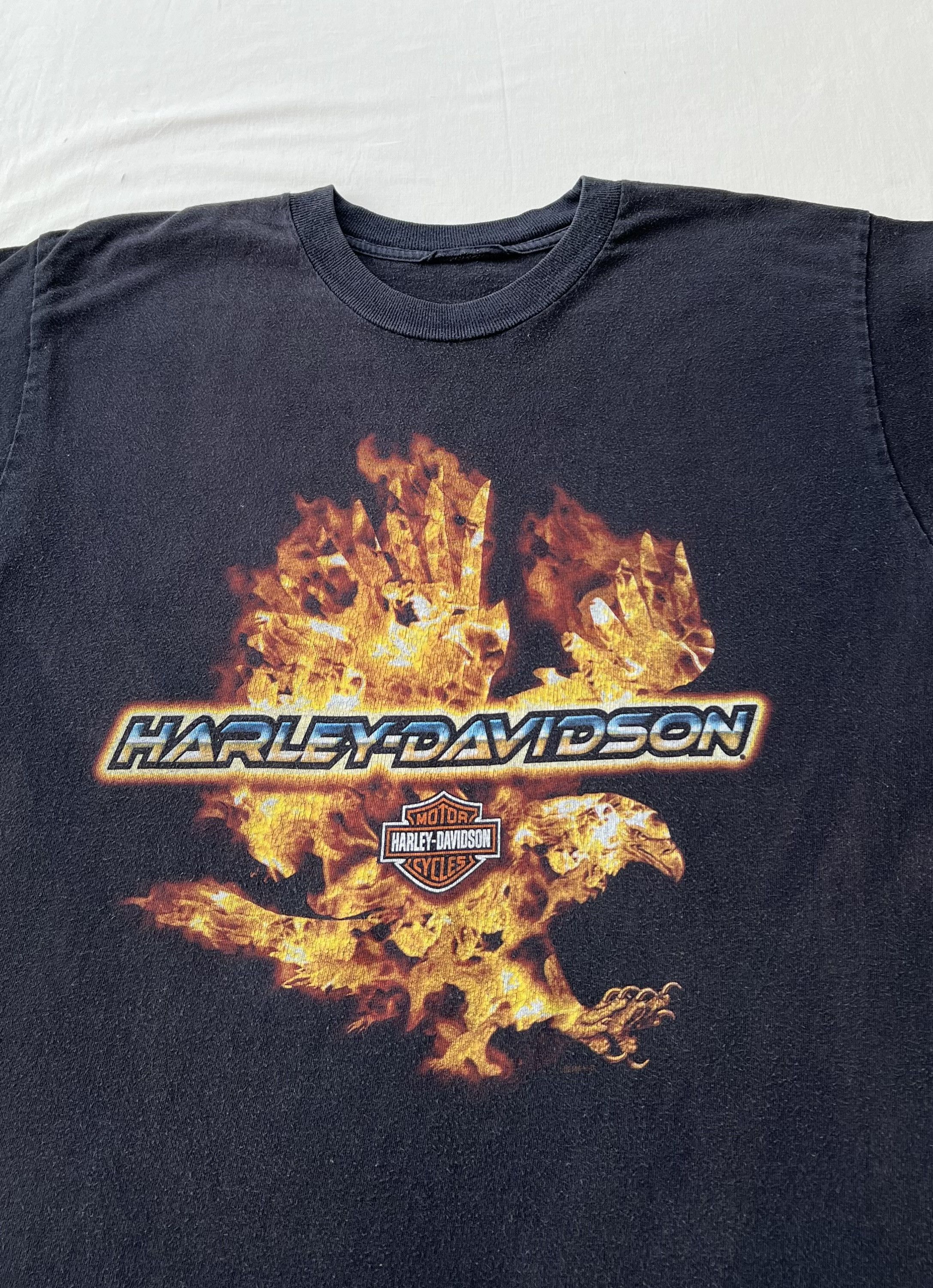 Harley Davidson Vintage 2006 Harley Davidson Eagle Fire Flame Black T-shirt Size US L / EU 52-54 / 3 - 5 Thumbnail