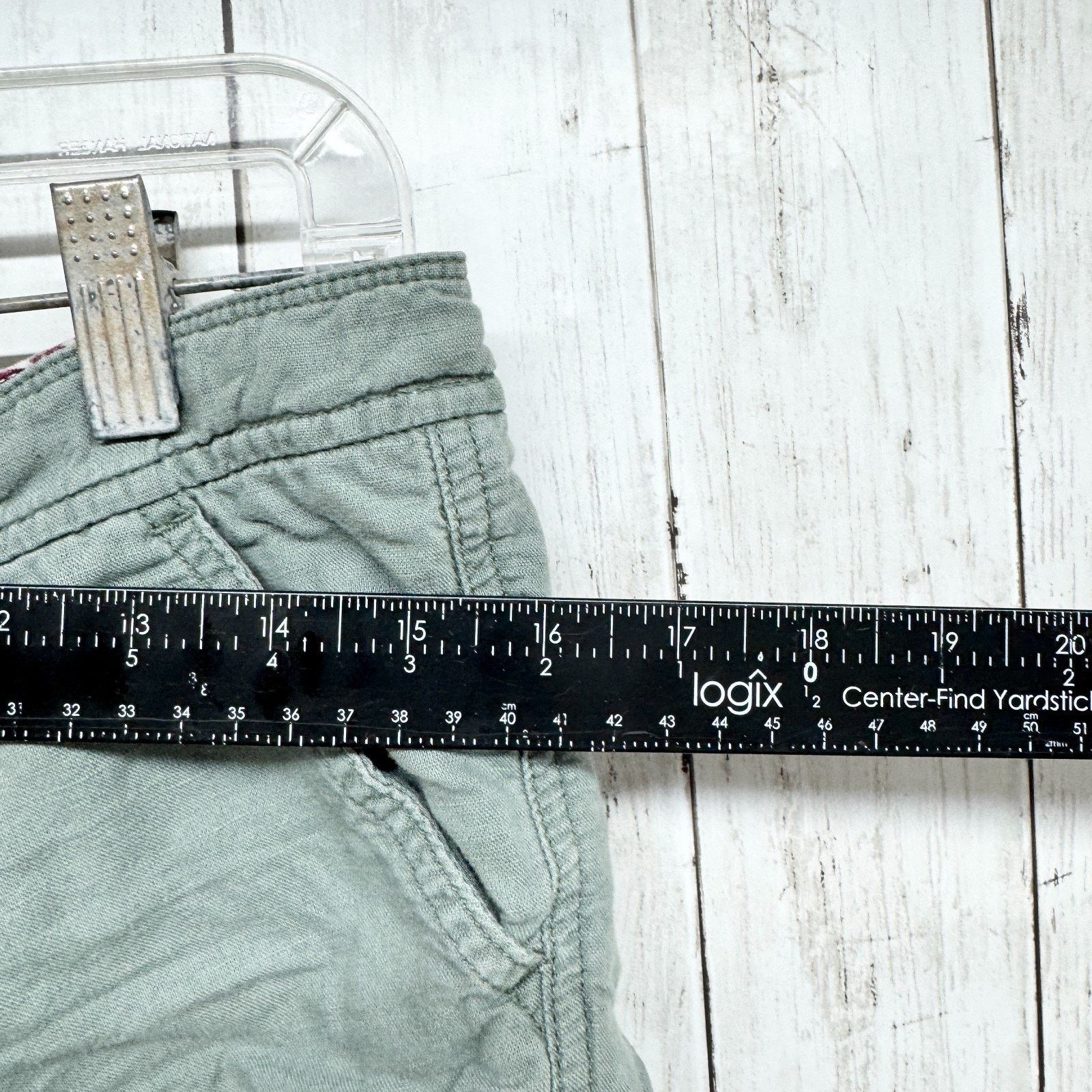 Hollister Y2K Hollister Shorts Size 9 Olive Cargo Cuffed Drawstring Size 32" / US 10 / IT 46 - 4 Thumbnail