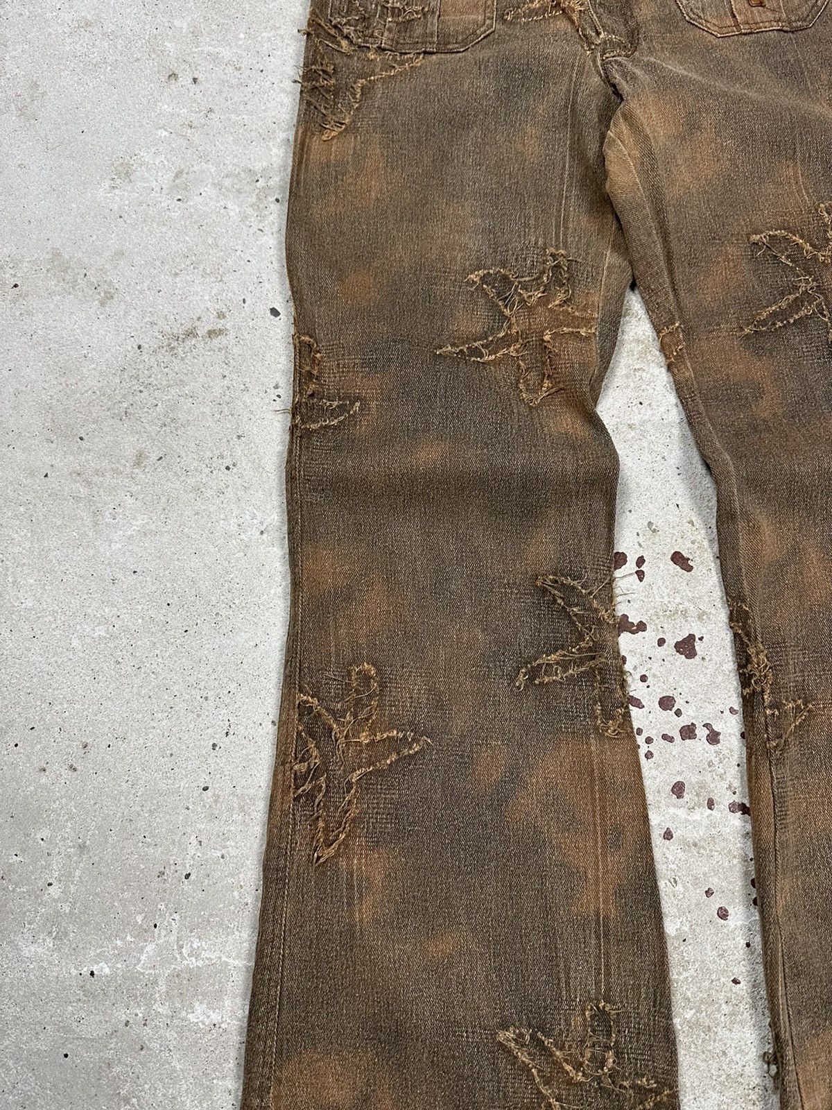 Japanese Brand × Le Grande Bleu (L.G.B.) × Tornado Mart Vintage Y2K Japanese Style Flare Embroidery Flowers Pants Size US 27 - 5 Thumbnail