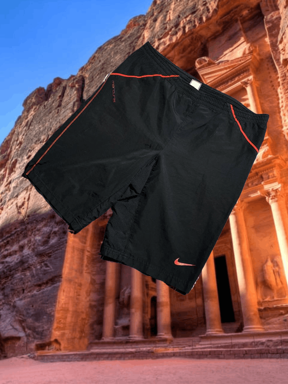 Nike shorts Nike Vintage black logo streetwear crazy Y2K Size US 30 / EU 46 - 1 Thumbnail