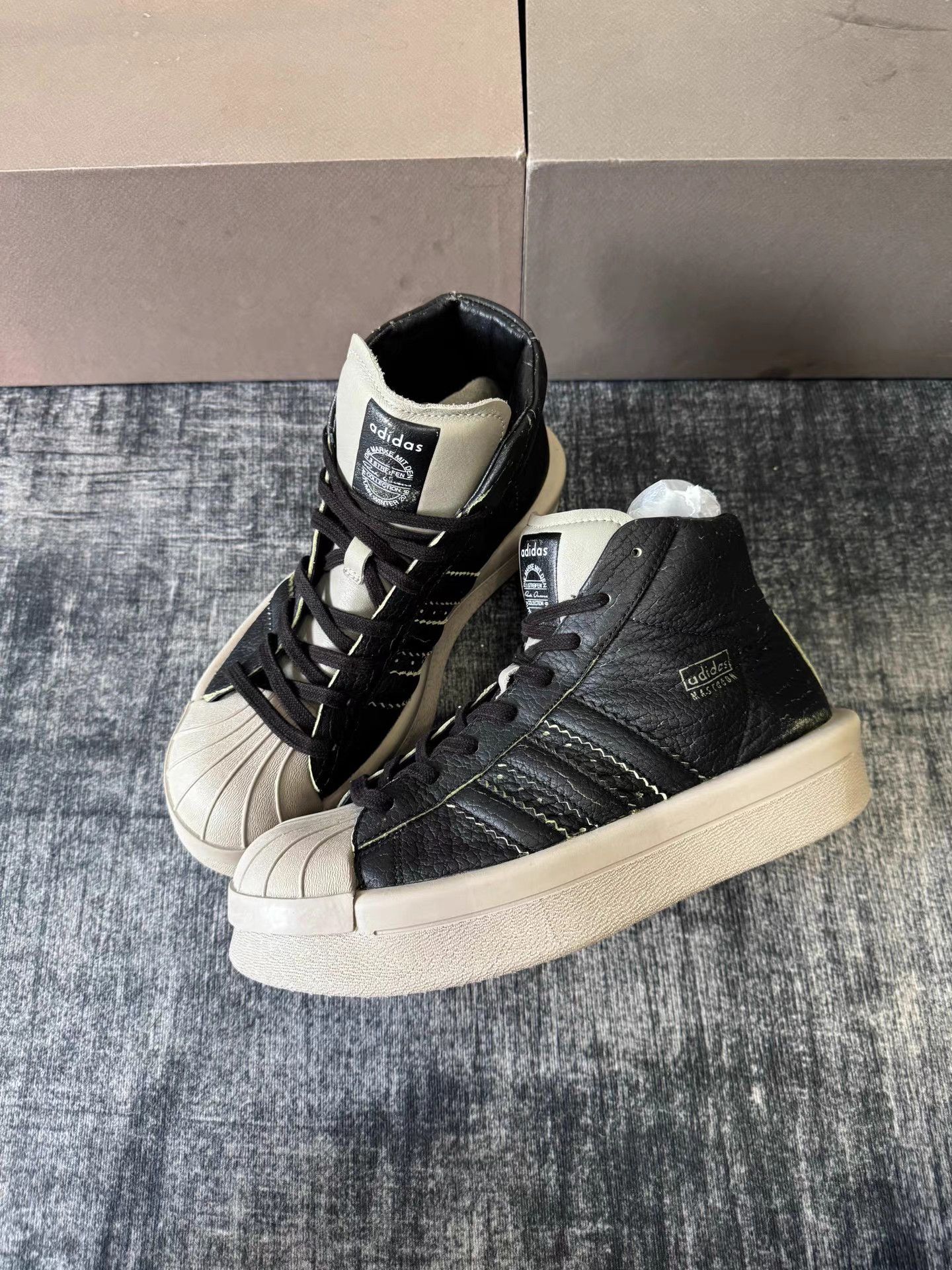 Rick Owens Rick Owens x Adidas Superstar Size US 9 / EU 42 - 1 Thumbnail