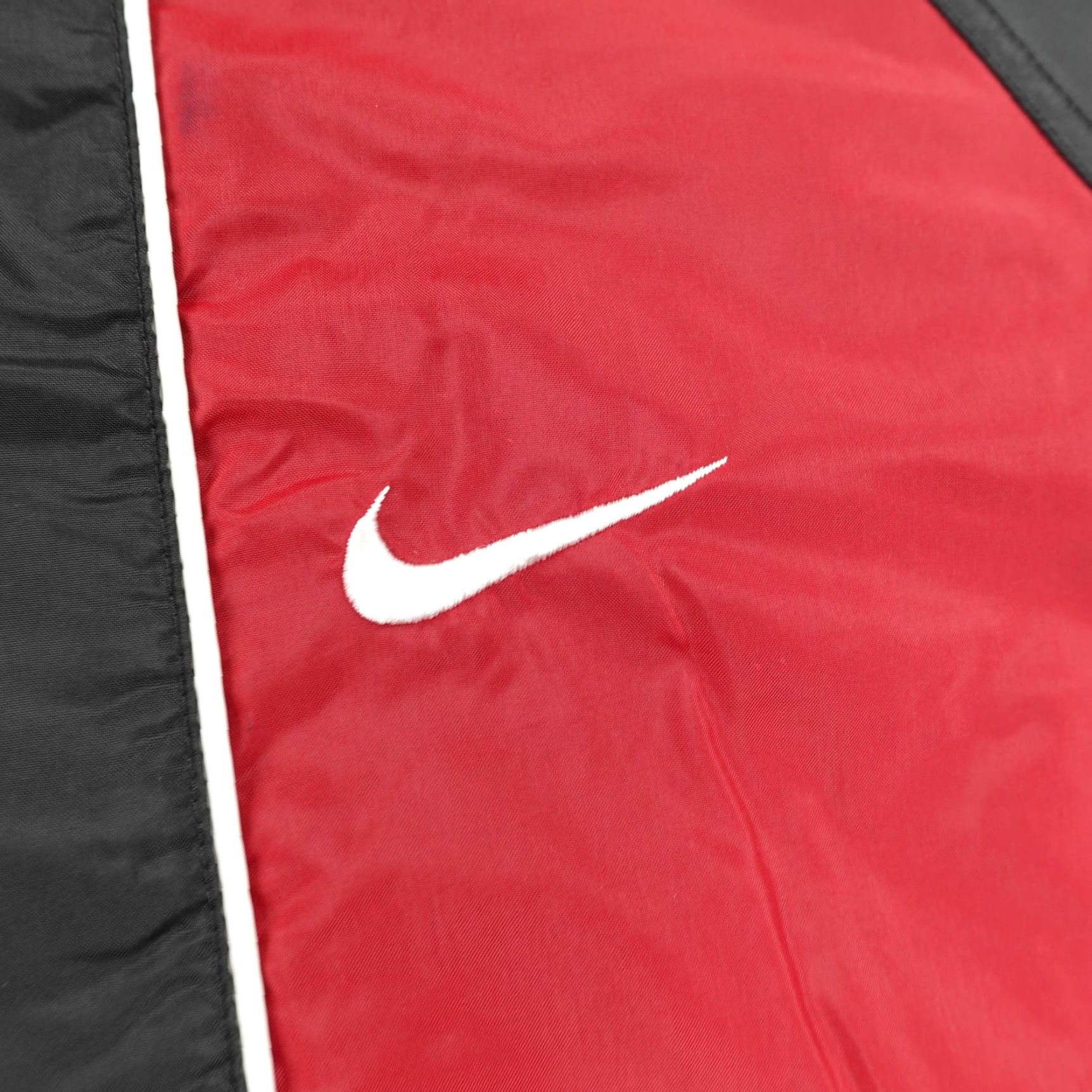 Nike VINTAGE Nike Jacket Mens 2XL Windbreaker Full Zip Black Red Swoosh Logo 90s Sports Track Coat Mens Size US XXL / EU 58 / 5 - 3 Thumbnail