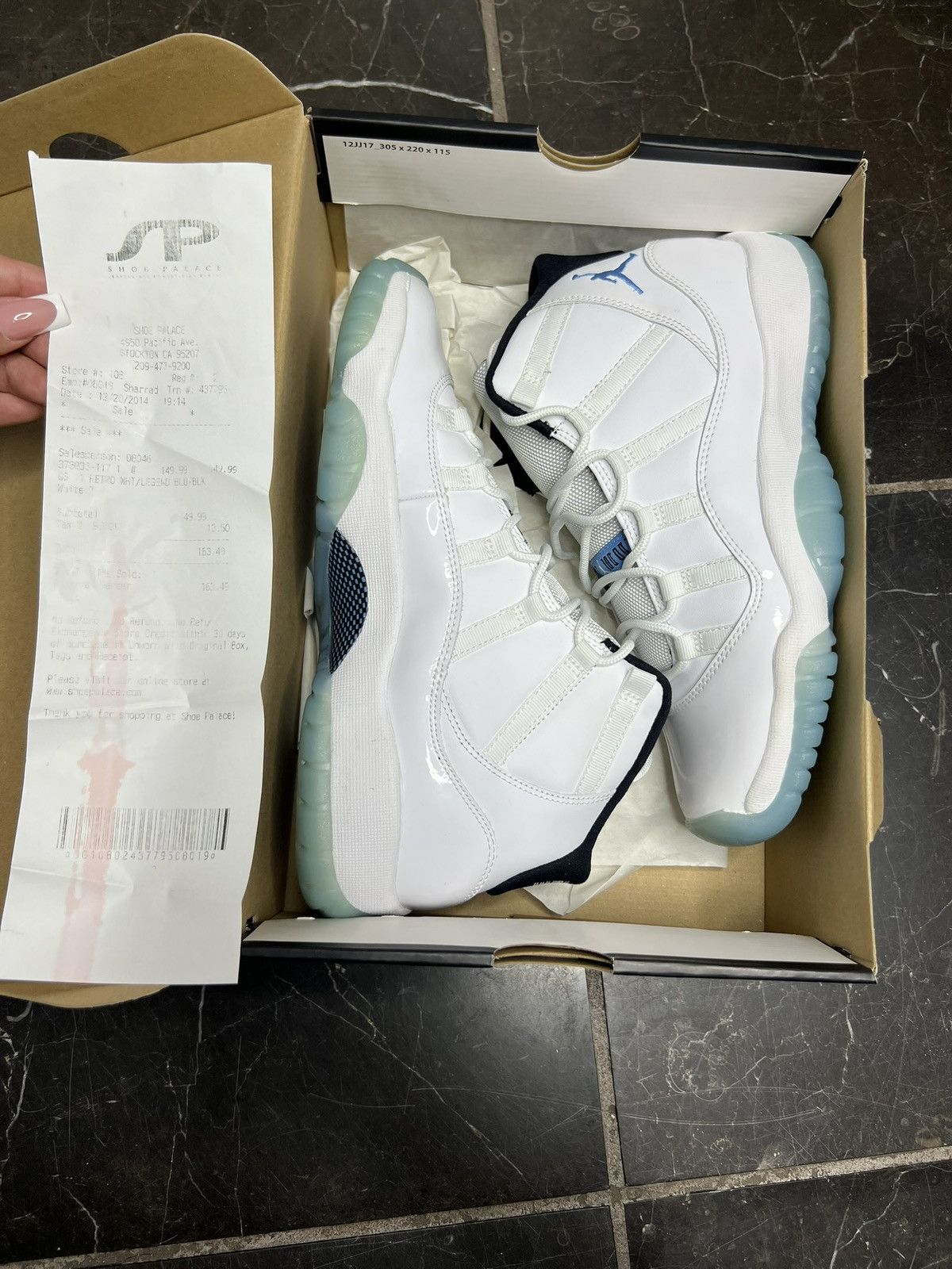 Jordan Brand Jordan Legend Blue 11s (2024) DS GS 7Y! Size US 7 / EU 40 - 9 Thumbnail