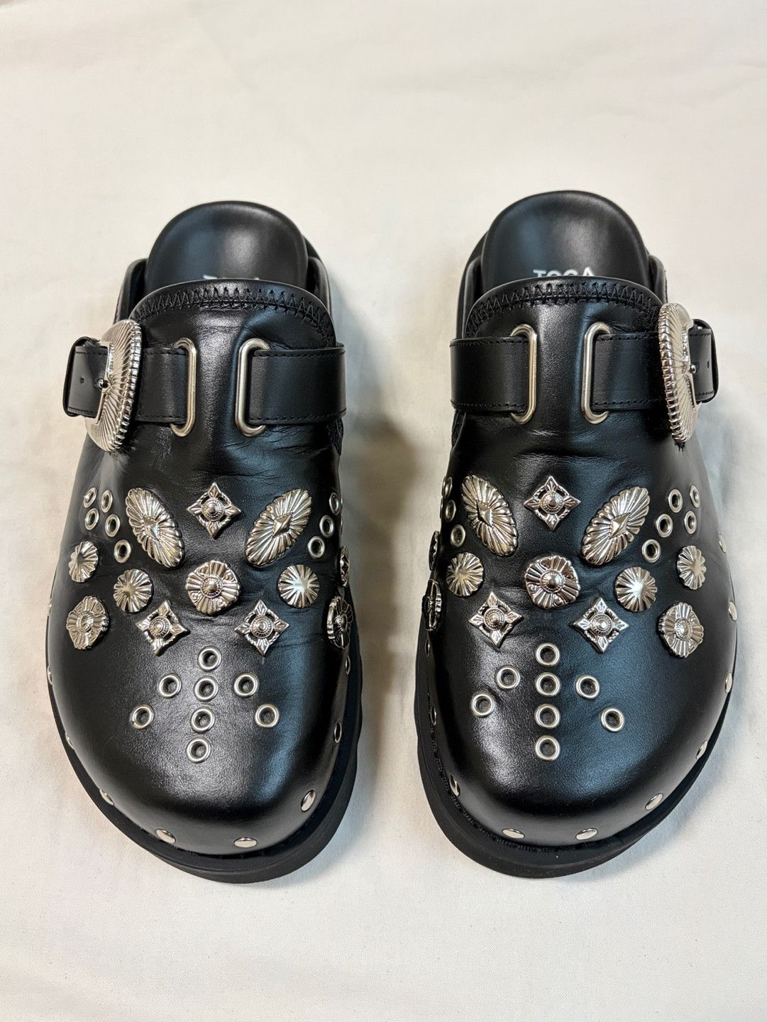 TOGA VIRILIS Toga Virilis studded leather slippers Pulla mules Shoes Size US 8 / EU 41 - 3 Thumbnail