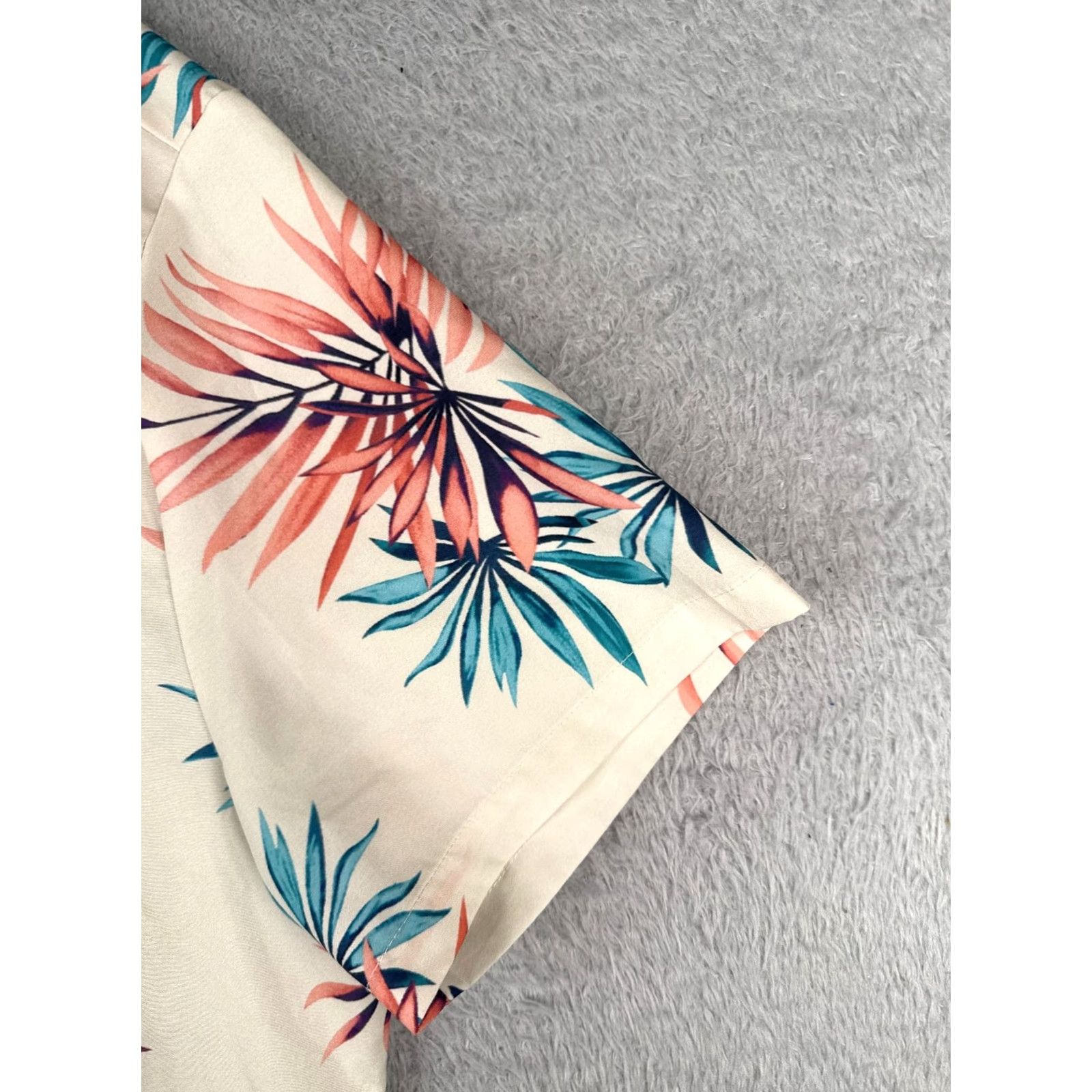 Vintage Hawaiian Shirt Adult 2XL Ivory Floral Leaf 100% Polyester Read Size US XXL / EU 58 / 5 - 2 Thumbnail