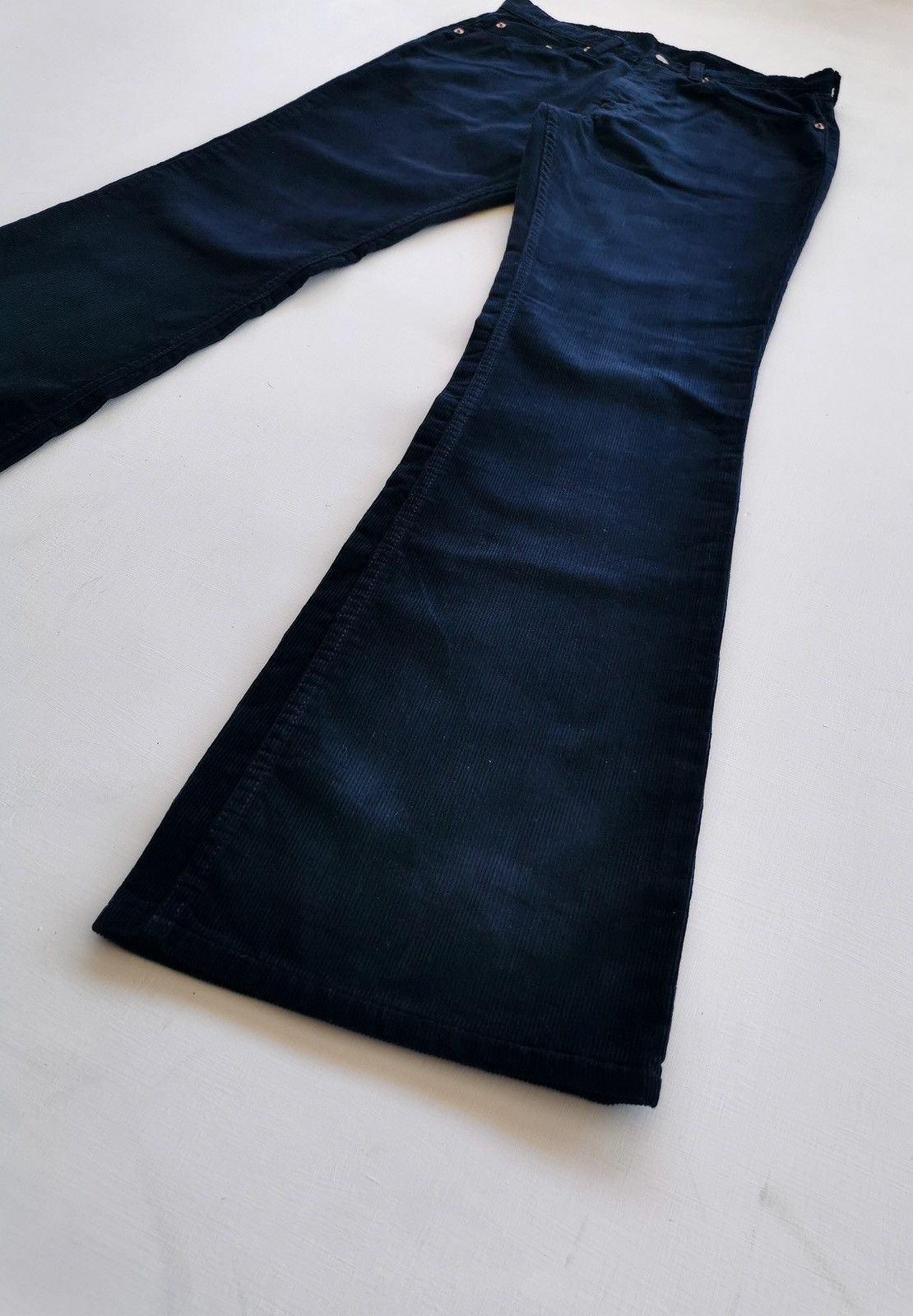 Levi's Vintage Levis 537 Bootcut Flared Dark Blue Corduroy Jeans Size US 30 / EU 46 - 3 Thumbnail
