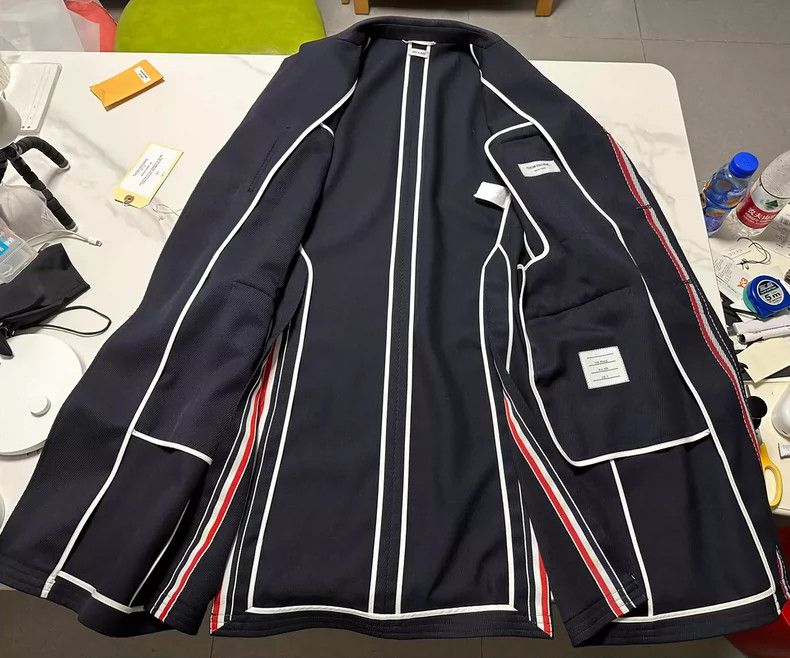 Thom Browne Thom Browne windbreak Size US L / EU 52-54 / 3 - 5 Thumbnail