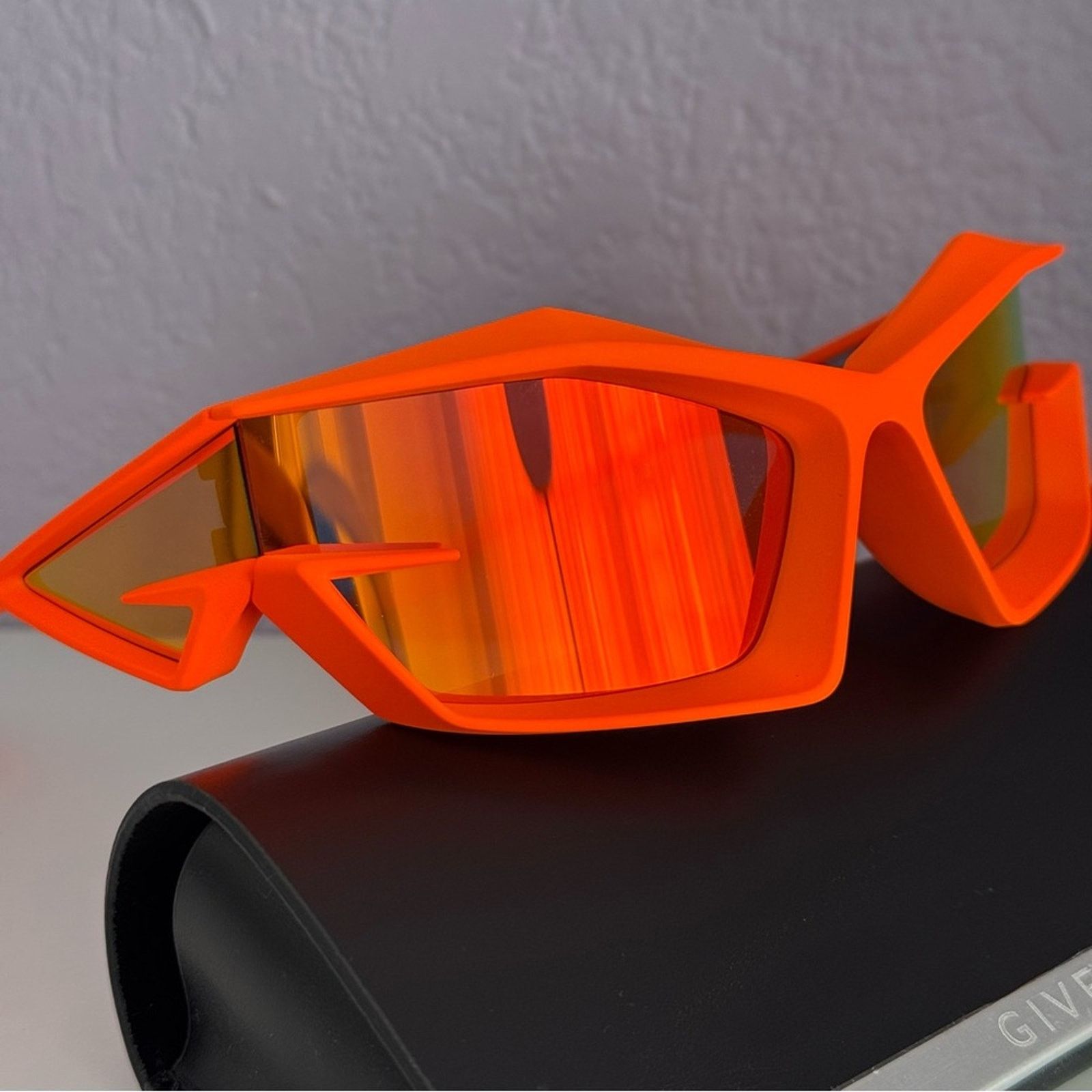 Givenchy New! Givenchy Orange Sunglasses GV40049U 43C, Authentic Size ONE SIZE - 4 Thumbnail