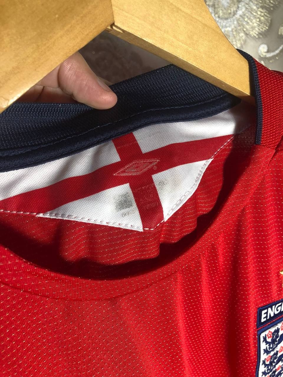 Umbro VINTAGE UMBRO ENGLAND RETRO SOCCER JERSEY MANCHESTER Y2K 90s Size US L / EU 52-54 / 3 - 4 Thumbnail
