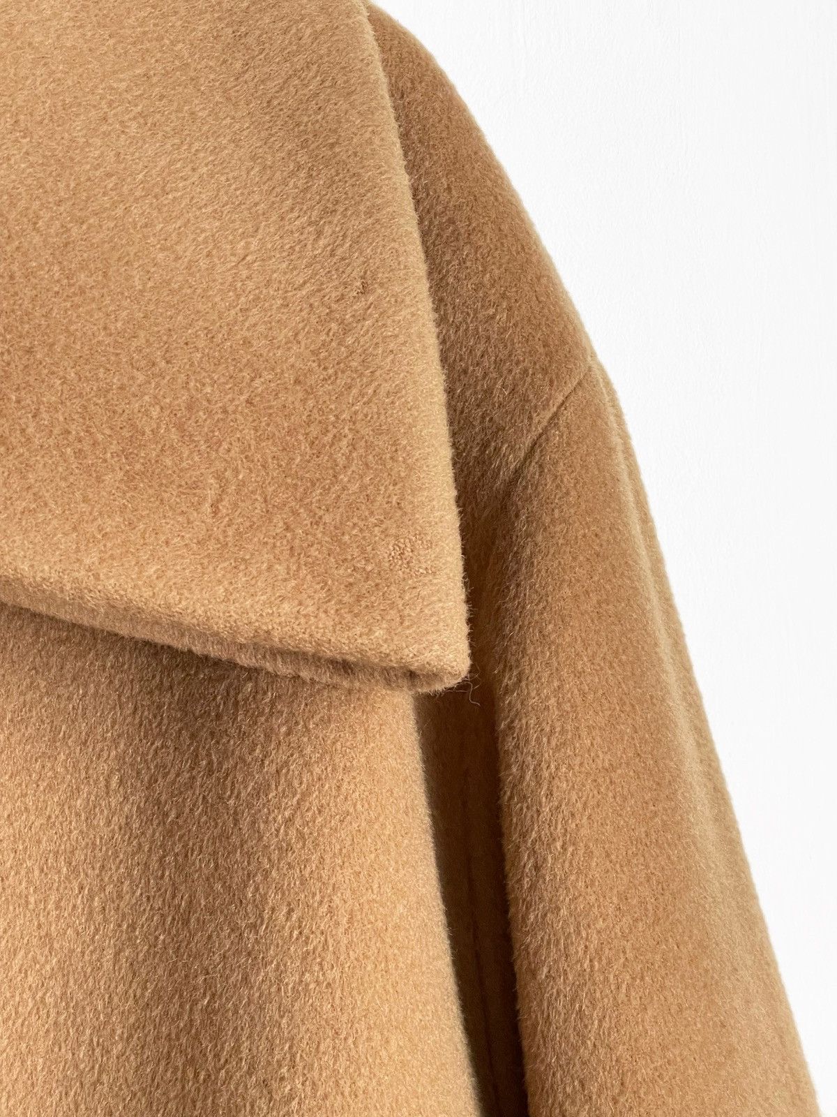 Celine Vintage Celine Paris Camel Wool Coat Single Breasted Iconic Size XL / US 12-14 / IT 48-50 - 18 Thumbnail