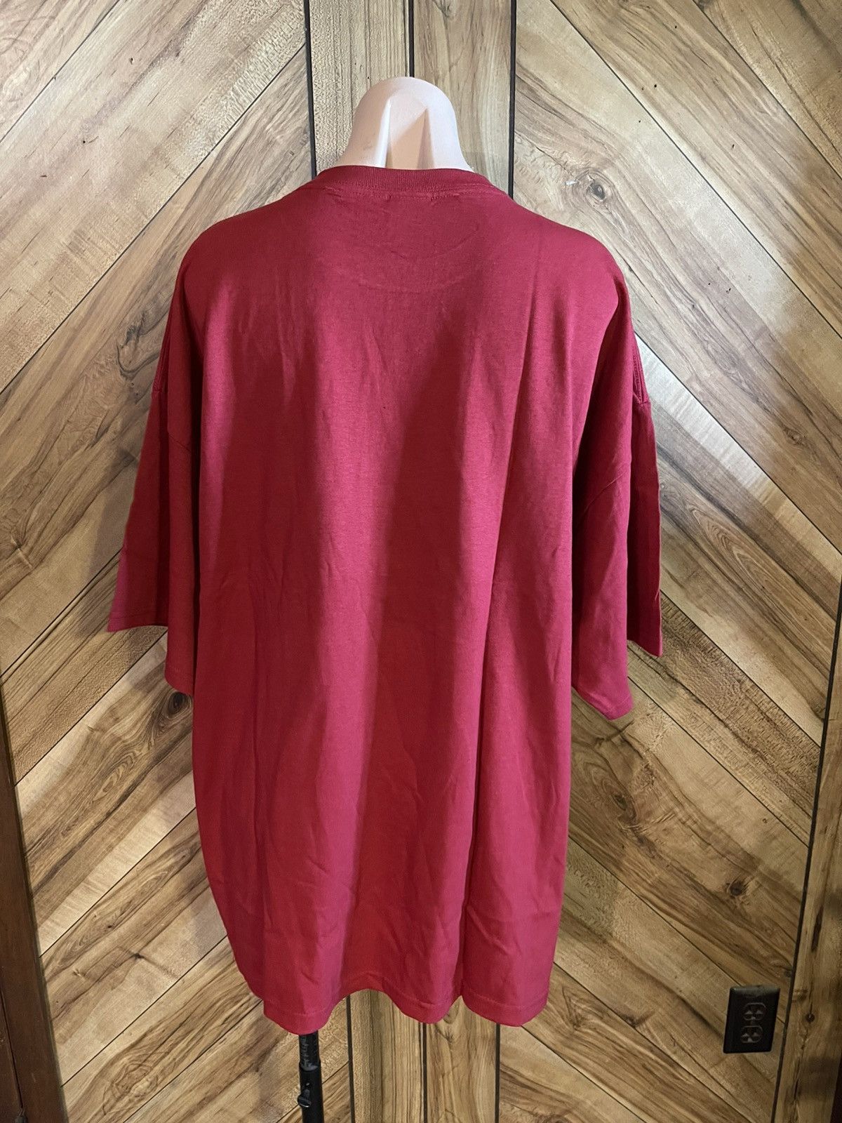 Other Roddenberry Star Trek 2XL Red Operations Uniform T-Shirt Size US XXL / EU 58 / 5 - 6 Thumbnail