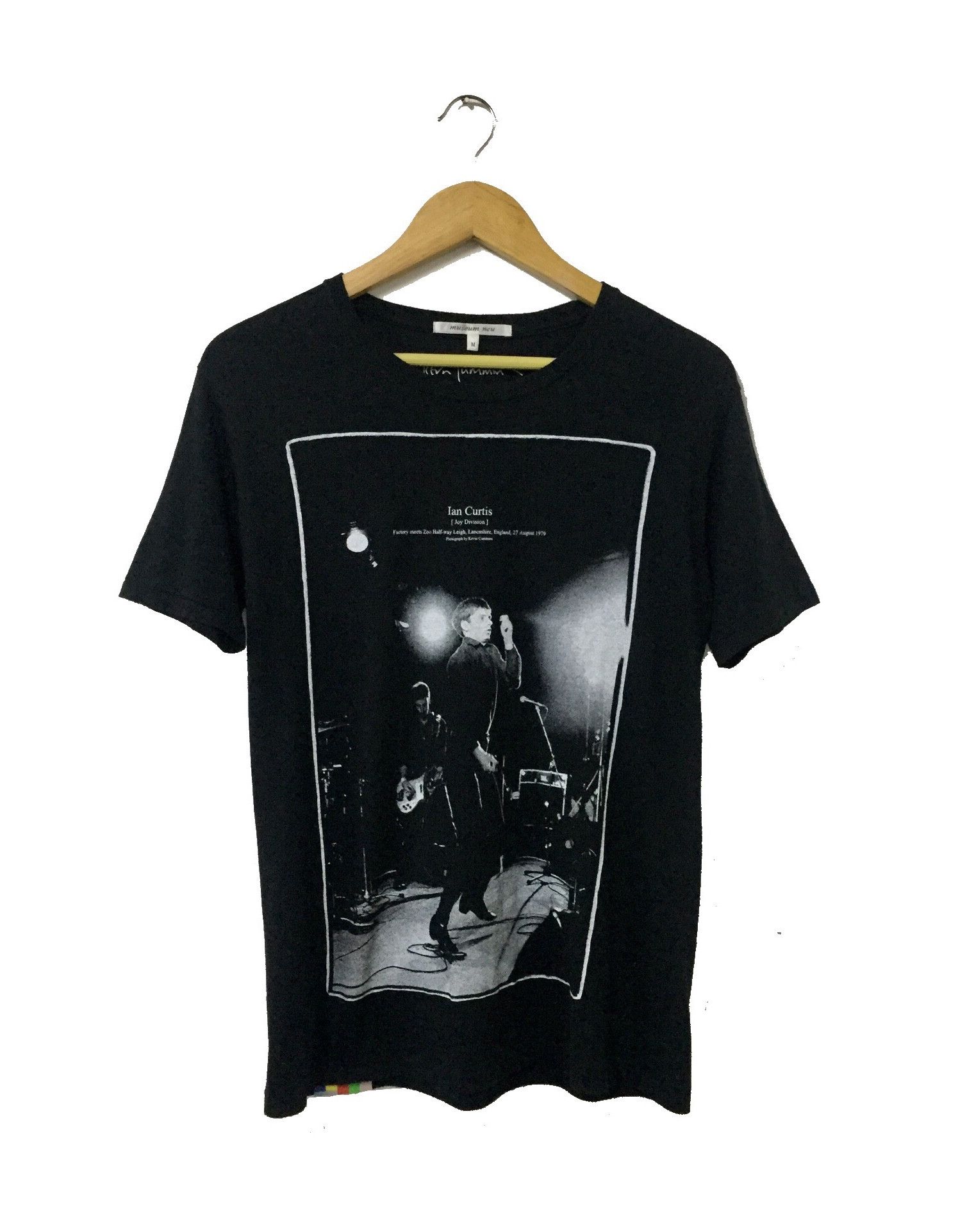 Band Tees JOY DIVISION IAN CURTIS PHOTO TEE ROCK BAND TSHIRT Size US M / EU 48-50 / 2 - 1 Thumbnail