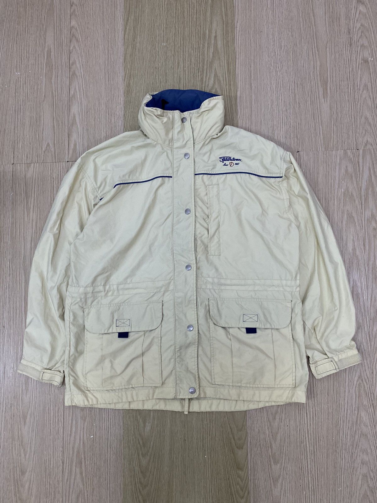 image of Fjallraven Vintage Fjallvaren Multipocket Jacket in Cream, Men's (Size Large)