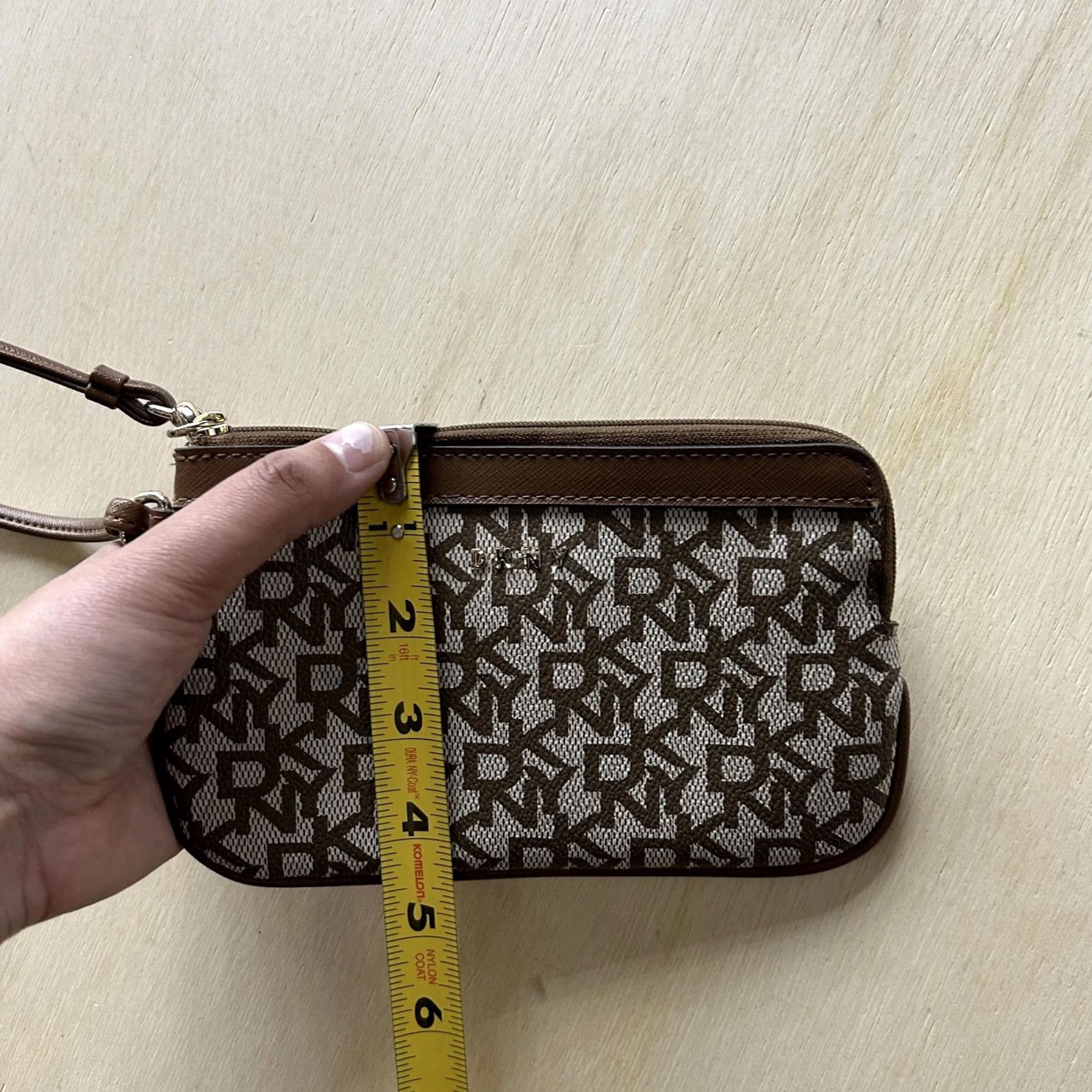 DKNY DKNY Clutch Bag Womens Small Brown Logo Canvas Leather Zip Wristlet Pouch Size ONE SIZE - 7 Thumbnail