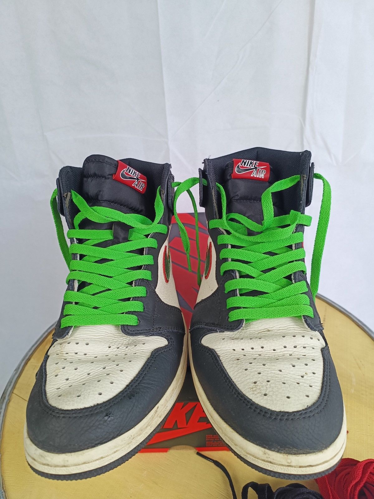 Nike ✅Freegift wristband, made 2018 Air Jordan 1 Retro High OG Size US 10.5 / EU 43-44 - 3 Thumbnail