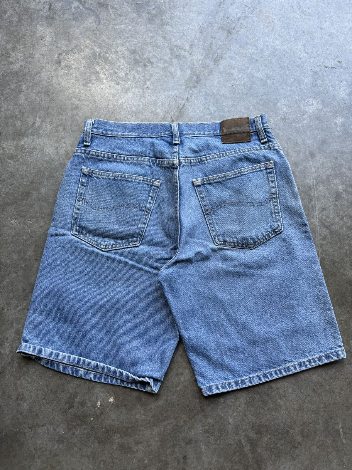 Lee Vintage 90’s/00’s Lee Light Denim Jean Shorts Size US 32 / EU 48 - 2 Thumbnail