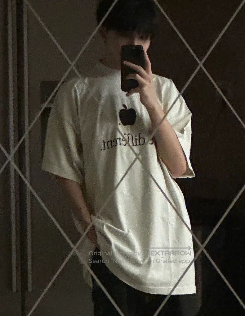 Balenciaga Balenciaga Off-white Apple Embroidered Short Sleeve Size US S / EU 44-46 / 1 - 8 Thumbnail
