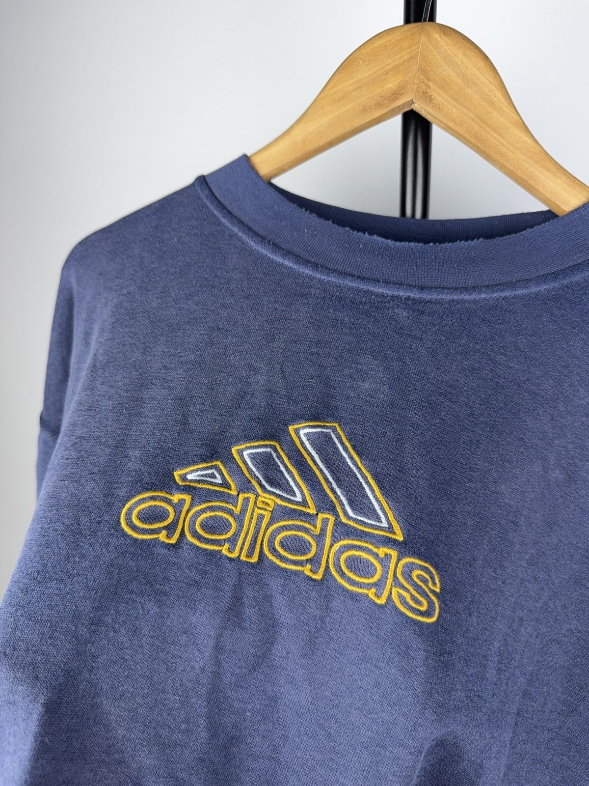 Adidas Vintage Y2K 00s Faded adidas Trefoil Sweatshirt Logo Size US S / EU 44-46 / 1 - 4 Thumbnail