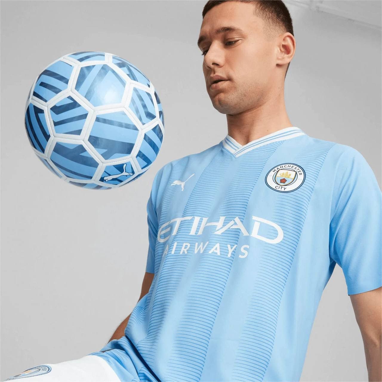Puma 2023/24 MANCHESTER CITY HOME SOCCER JERSEY FOOTBALL SHIRT S Size US S / EU 44-46 / 1 - 3 Thumbnail