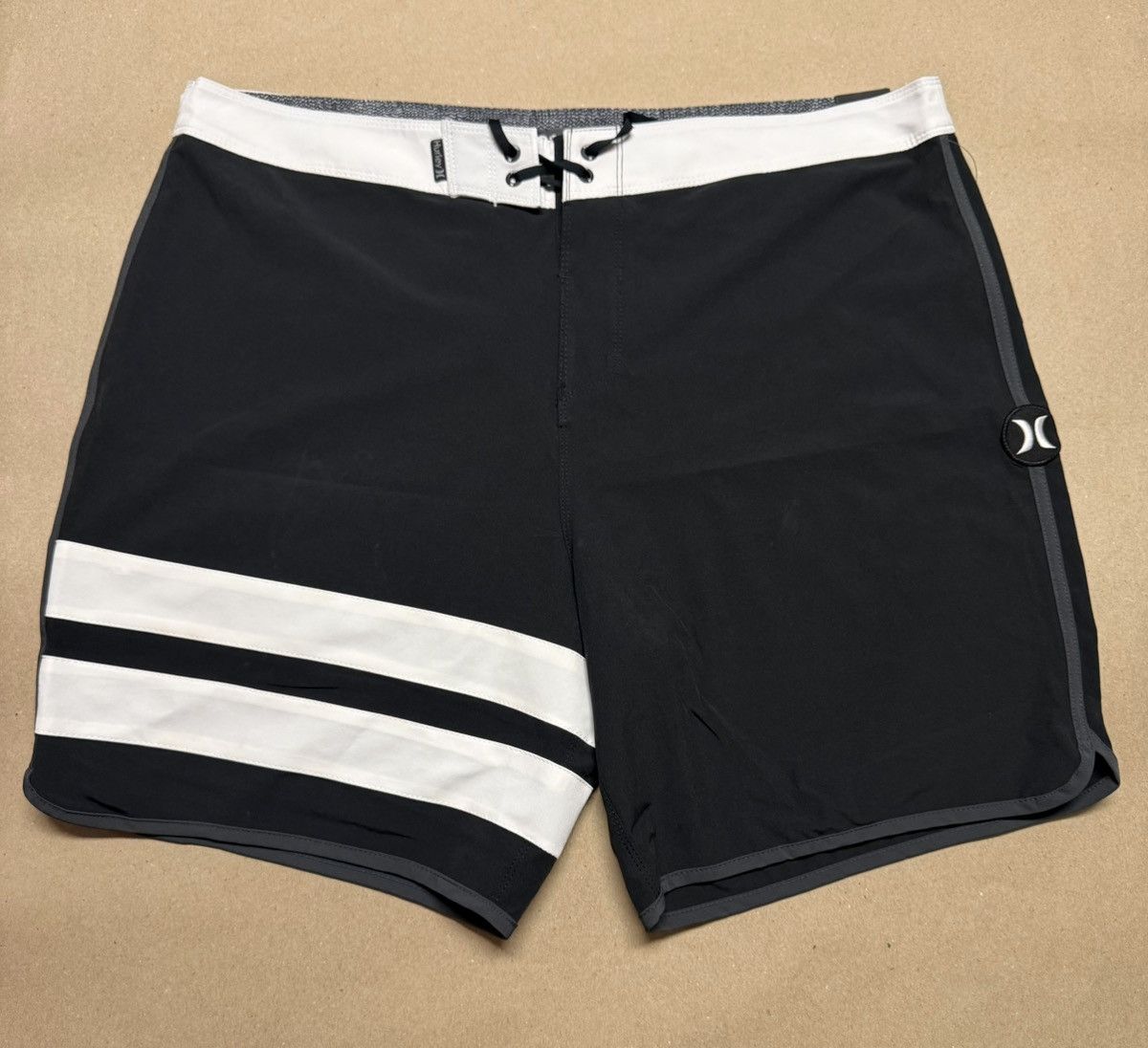 Hurley Hurley Phantom Solid Board shorts 18” size 38 NEW Rare! Size US 38 / EU 54 - 1 Thumbnail